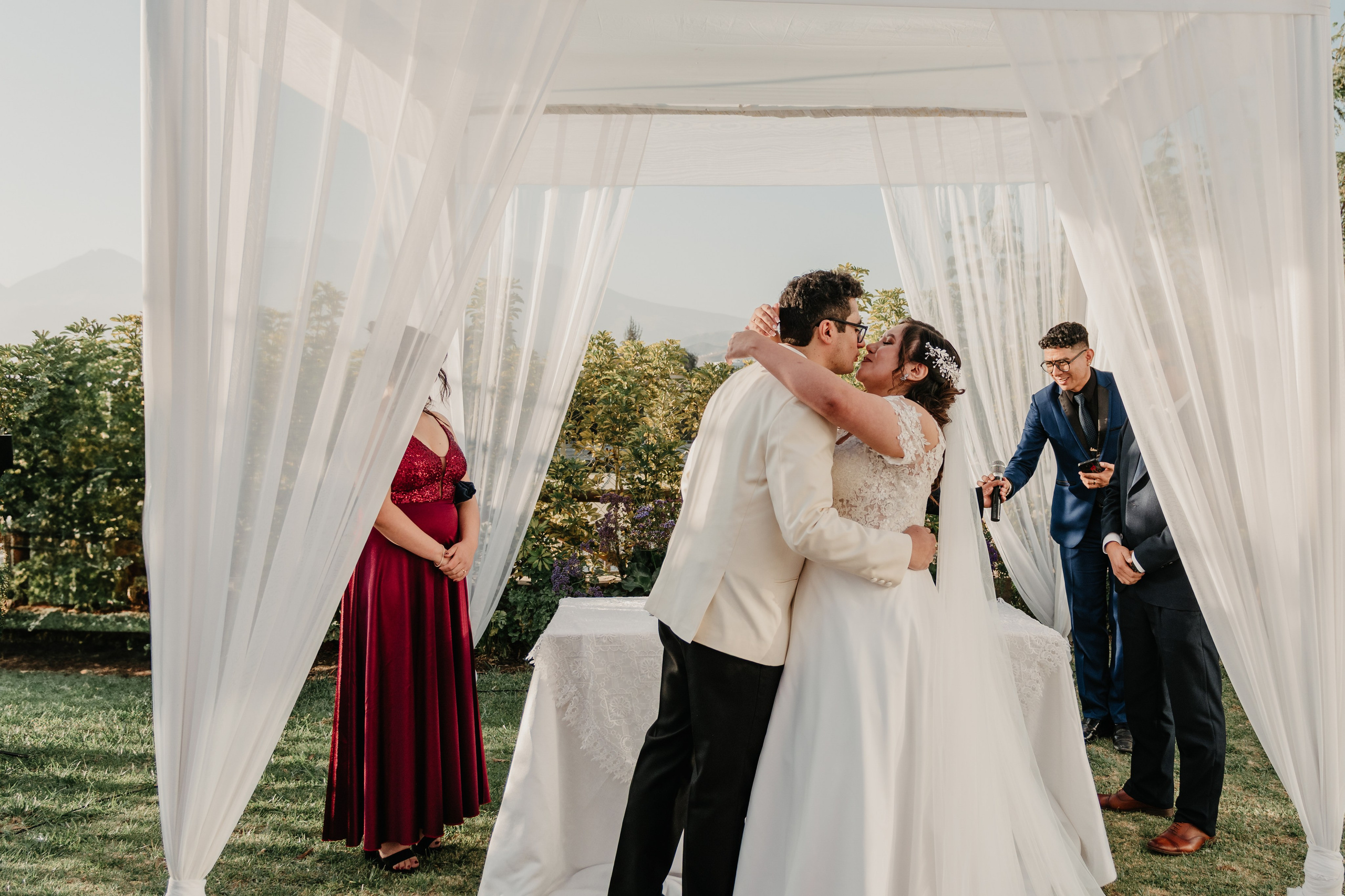 VANIA + LUIS BODA CIVIL. Studio KVTA | Fotografía y Video de Bodas en Arequipa