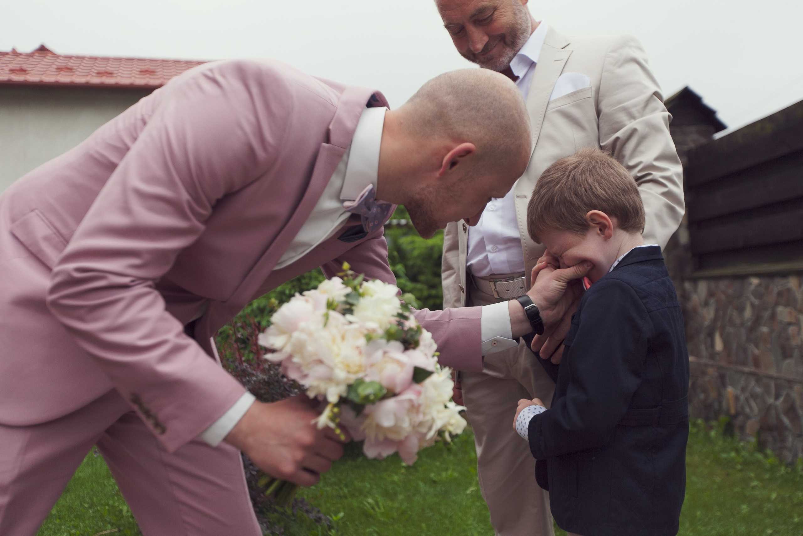 Robert & Andriana, Lviv. Denny Savon — Photographer in Santorini | Weddings, Love Stories & Flying Dress