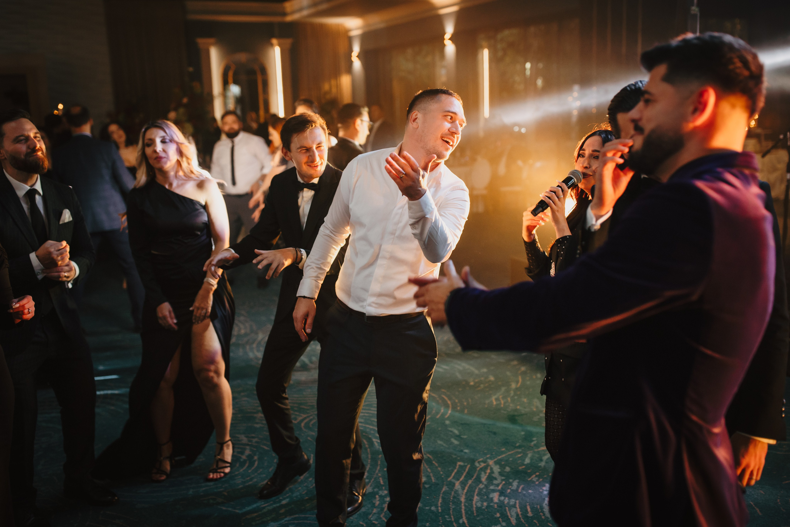 Petrecere. Fotograf de eveniment din Buzău | Bogdan