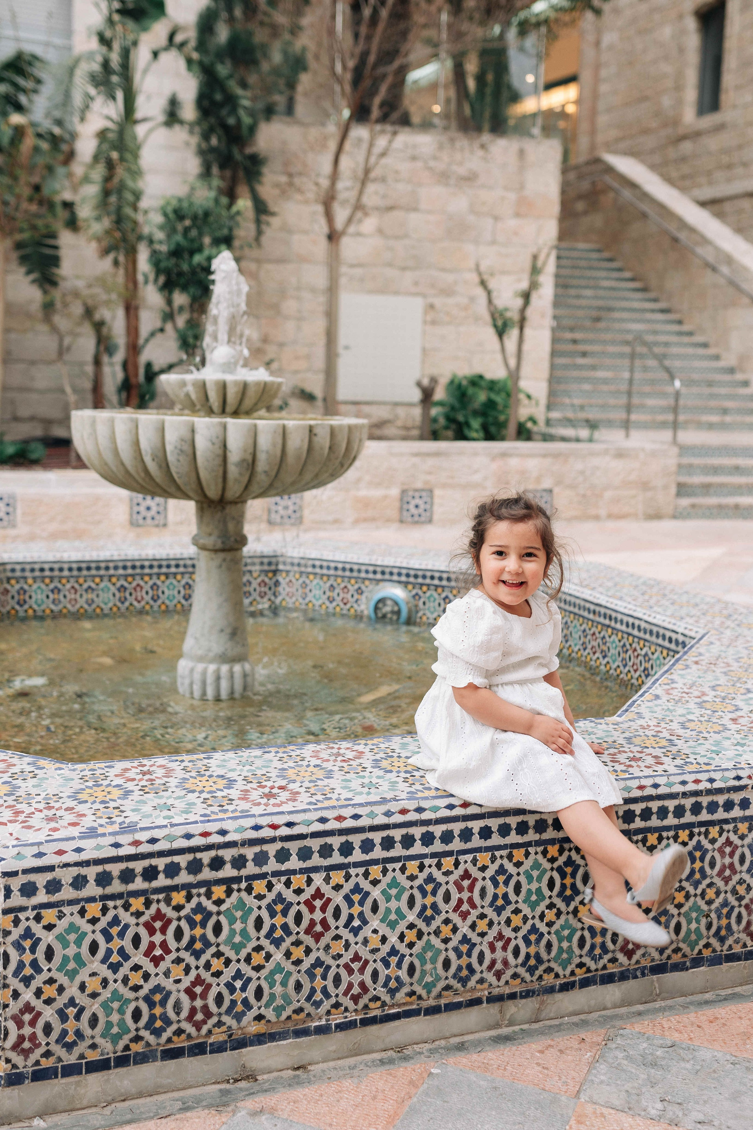 EXPECTING A BABY, JERUSALEM. PHOTOGRAPHER IN ISRAEL