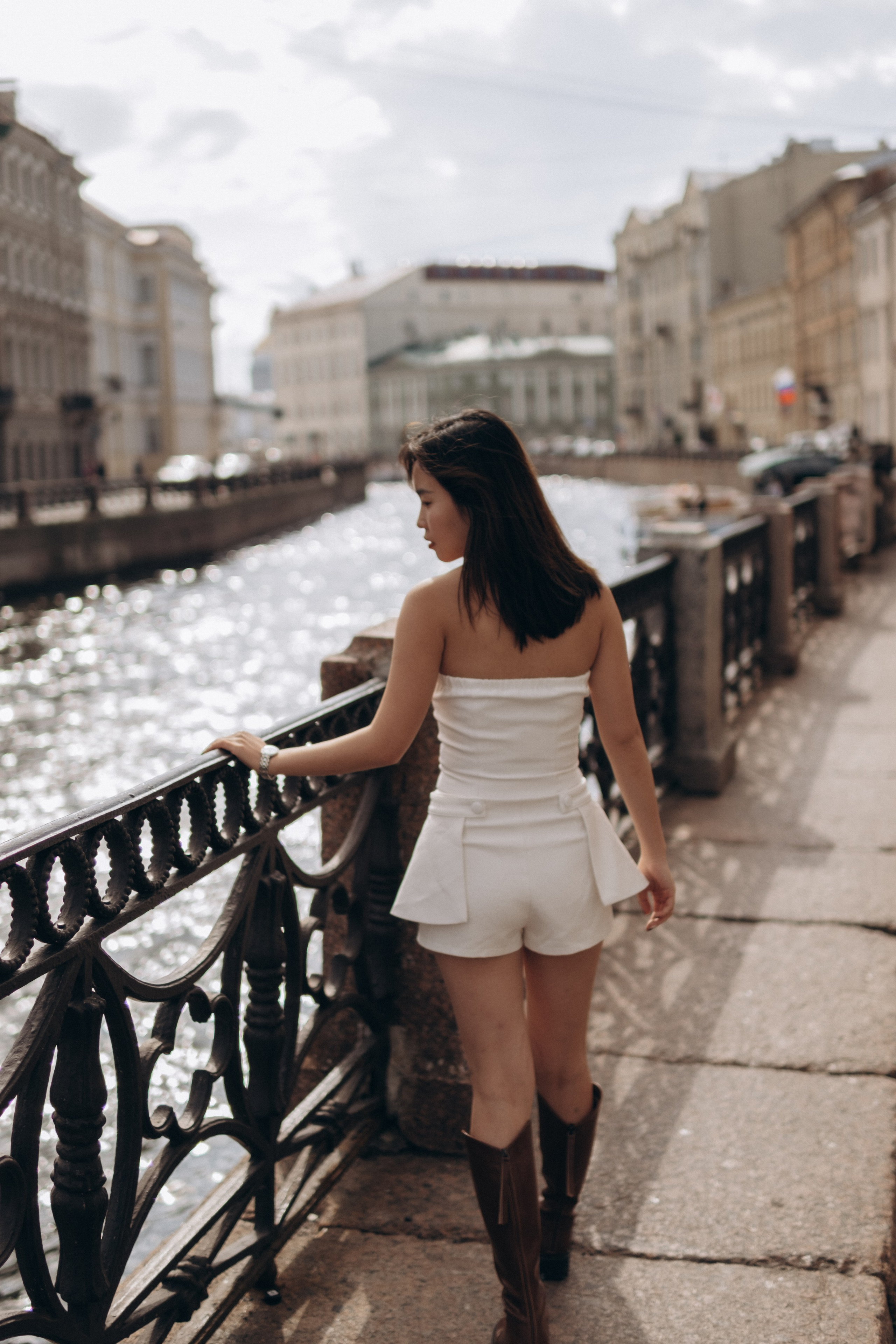 Neva River. Lens Captures Life