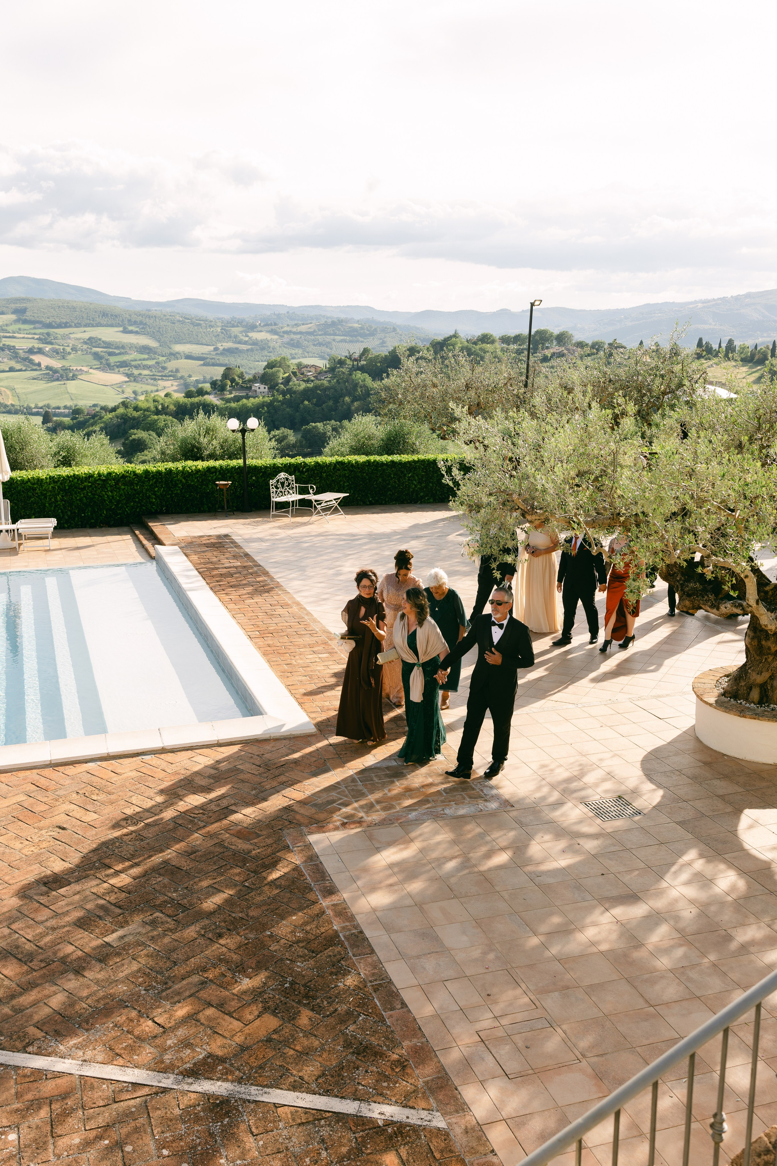 Sara Luca | Digital+Film wedding Photographer | Italy and Europe