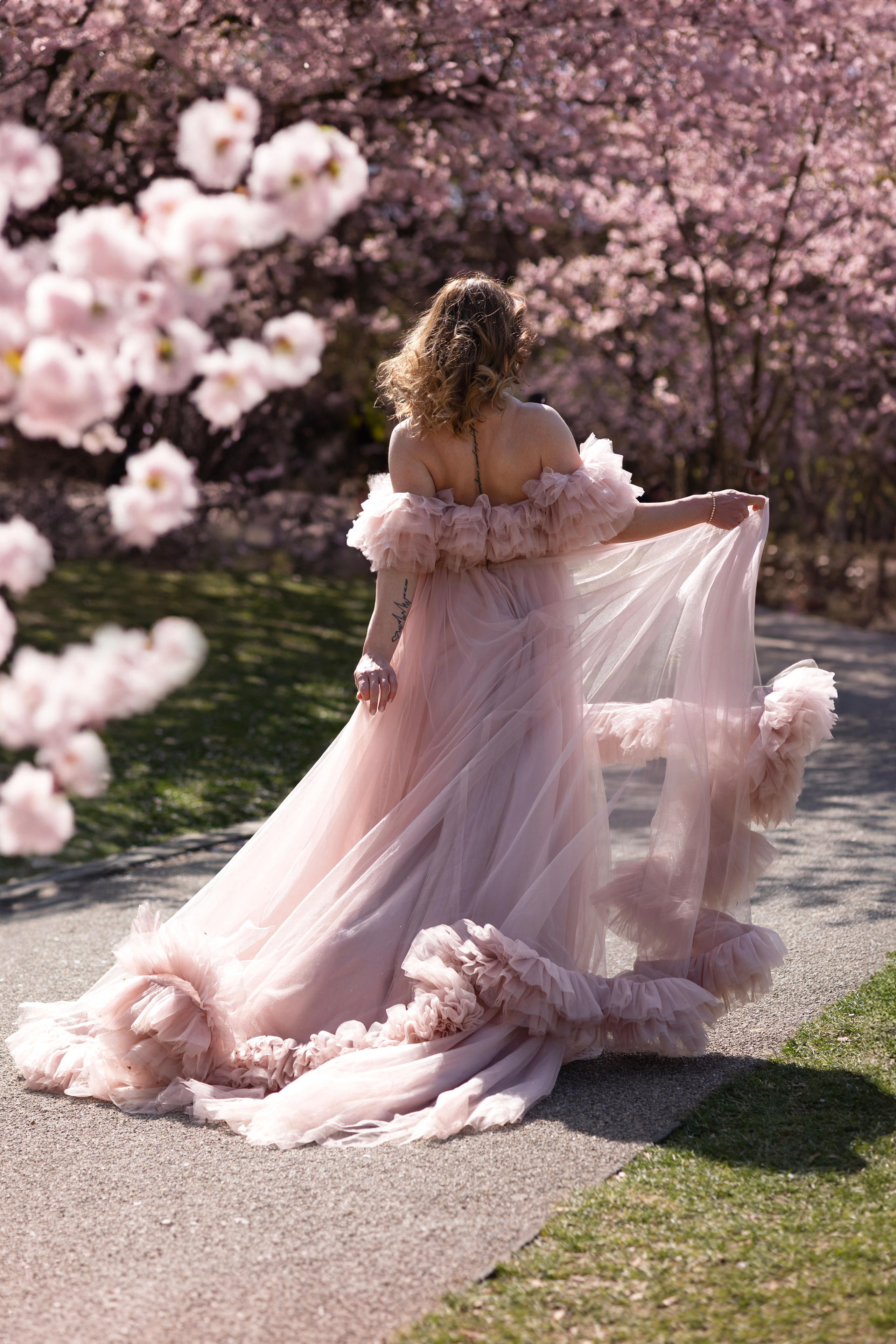 Long dresses shooting. Photographer in Munich