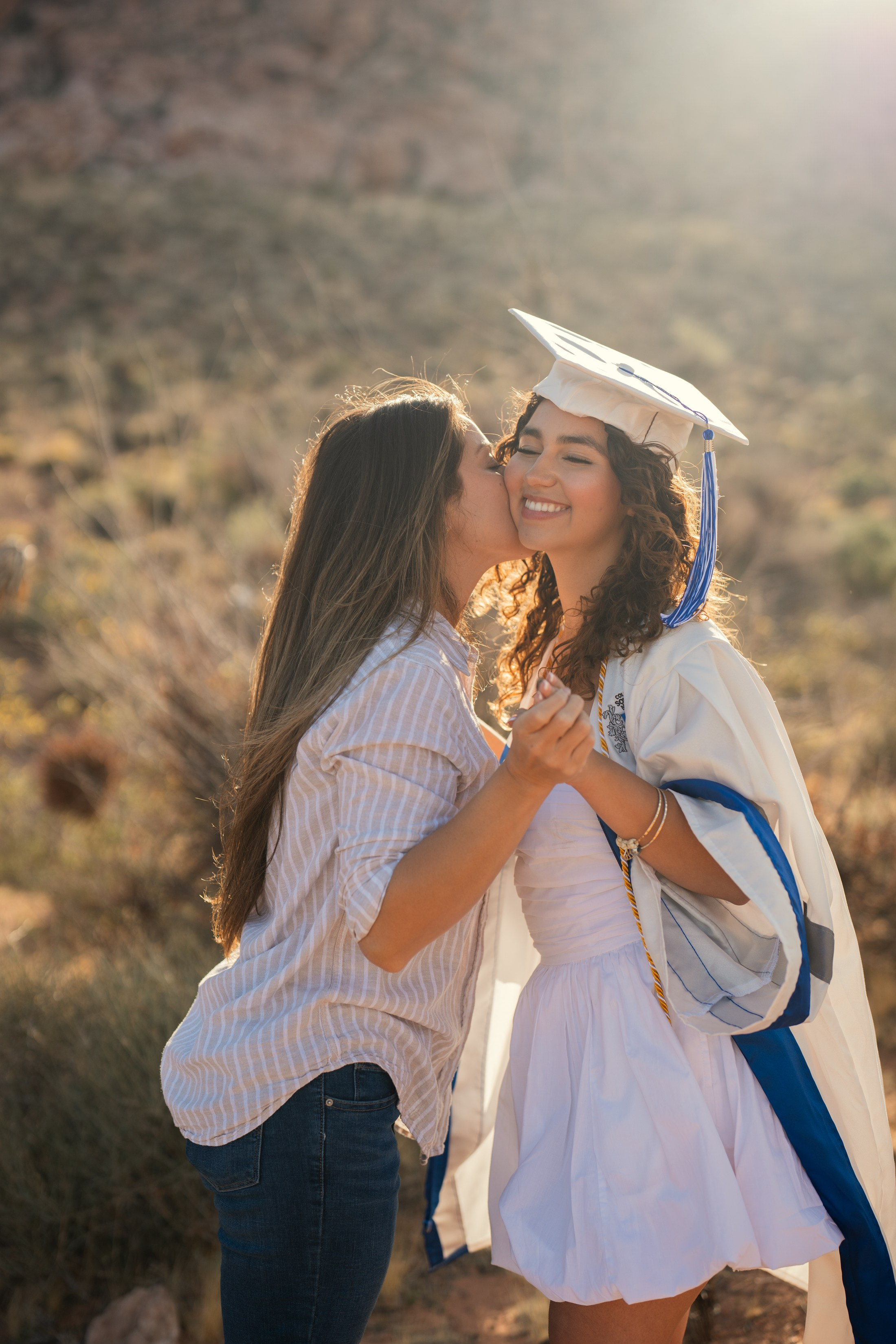Gabriela. Graduation. Wedding & elopement photographer Viktoriya Kravtsov. Las Vegas