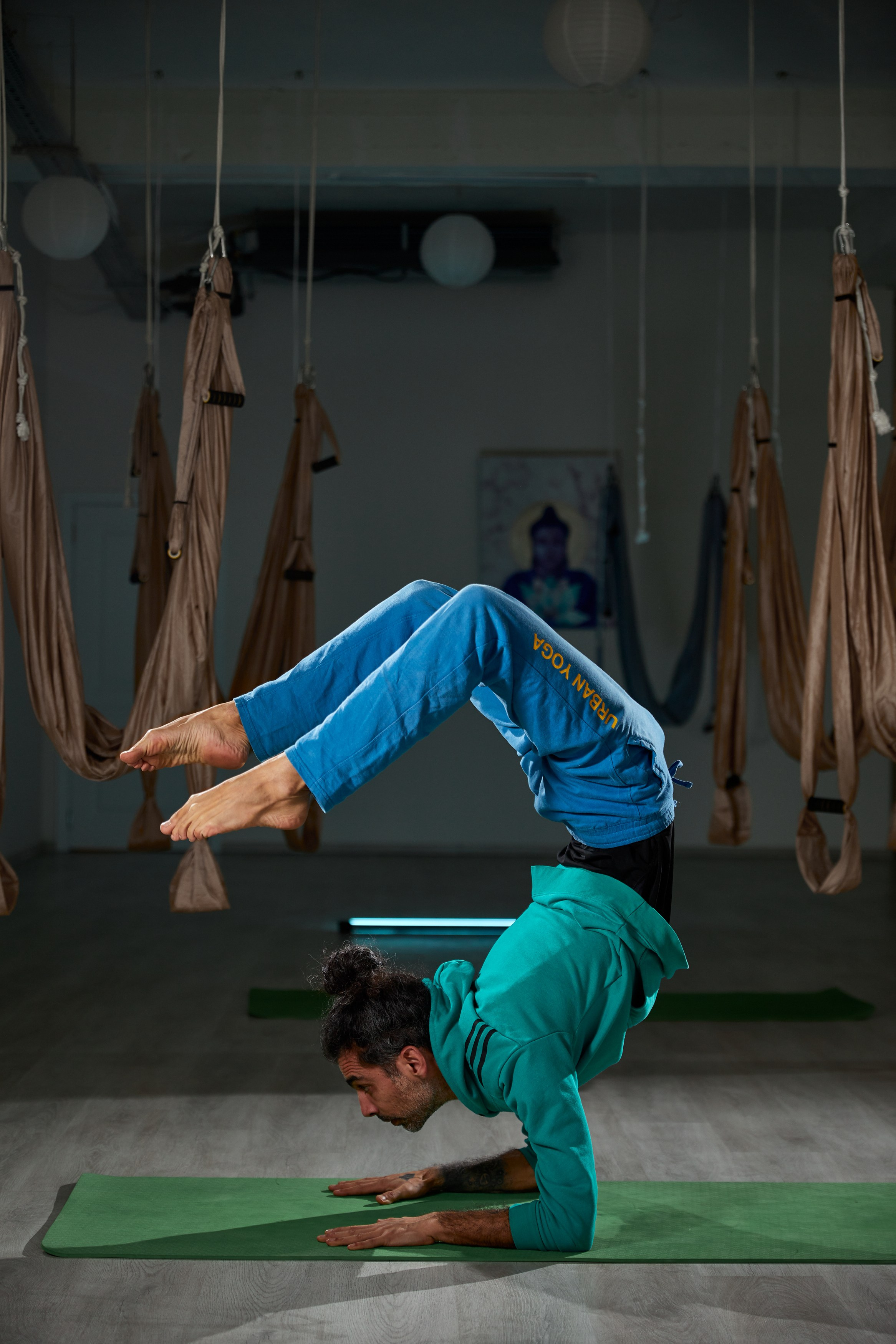 Практика в Yoga Shahi Center. Photographer in Baku Kamran Enceladus