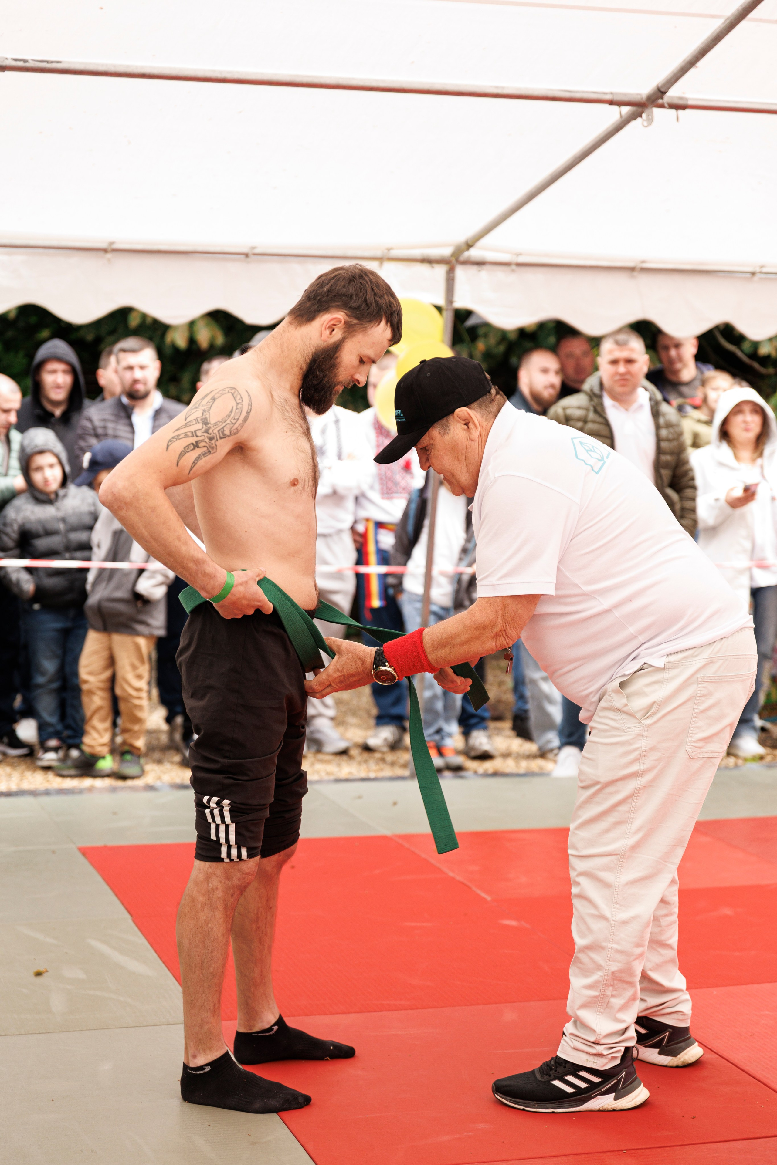 Hora Dorului 2025. Dienstleistungen