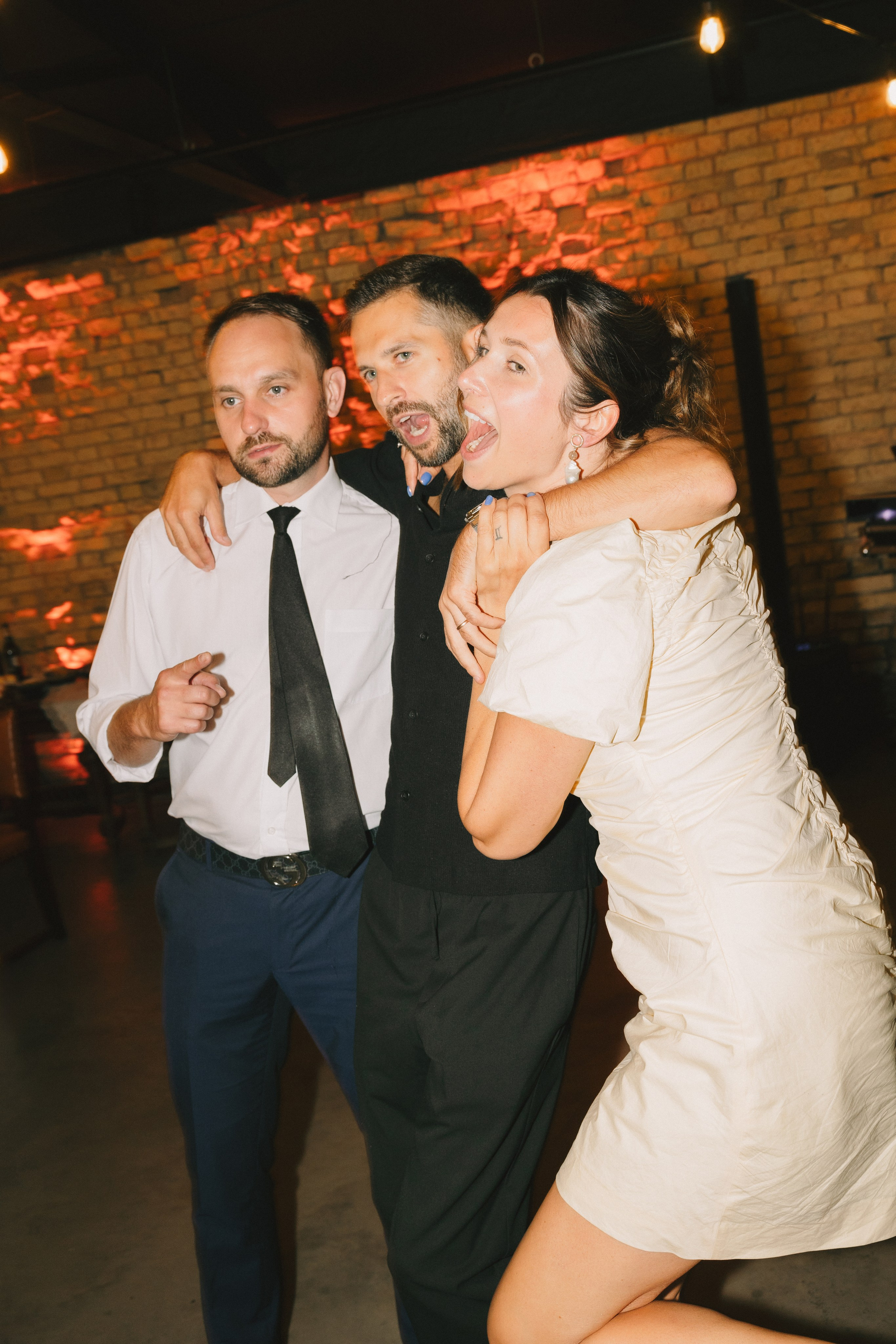 Miglė ir Mindaugas | 2024 | MIESTO VESTUVĖS. Vestuvių ir šeimų fotografė Lena Bondarenko / belove photo