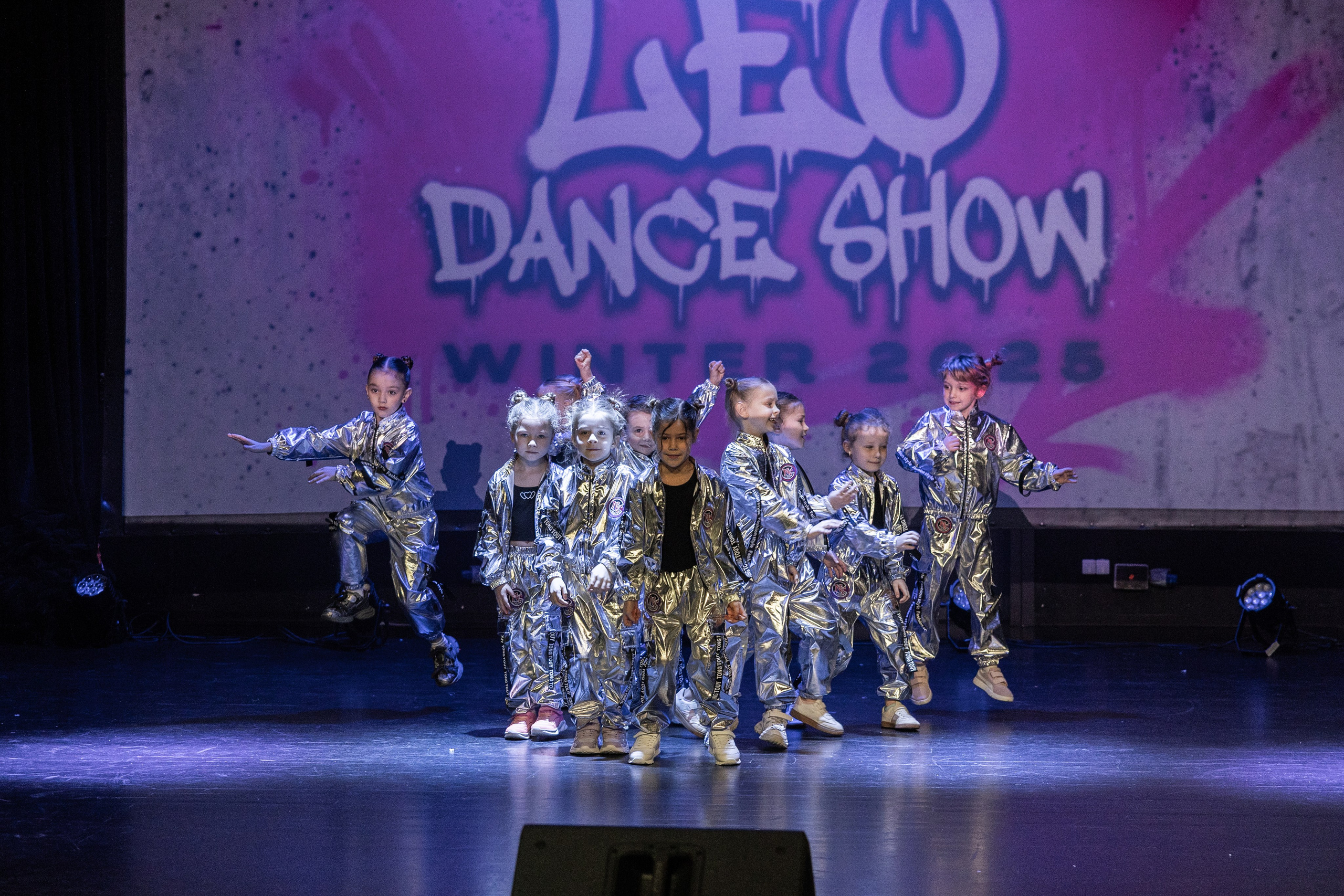 LEO DANCE SHOW WINTER 2025. Семейный и детский фотограф в Варшаве Мила Бобровская