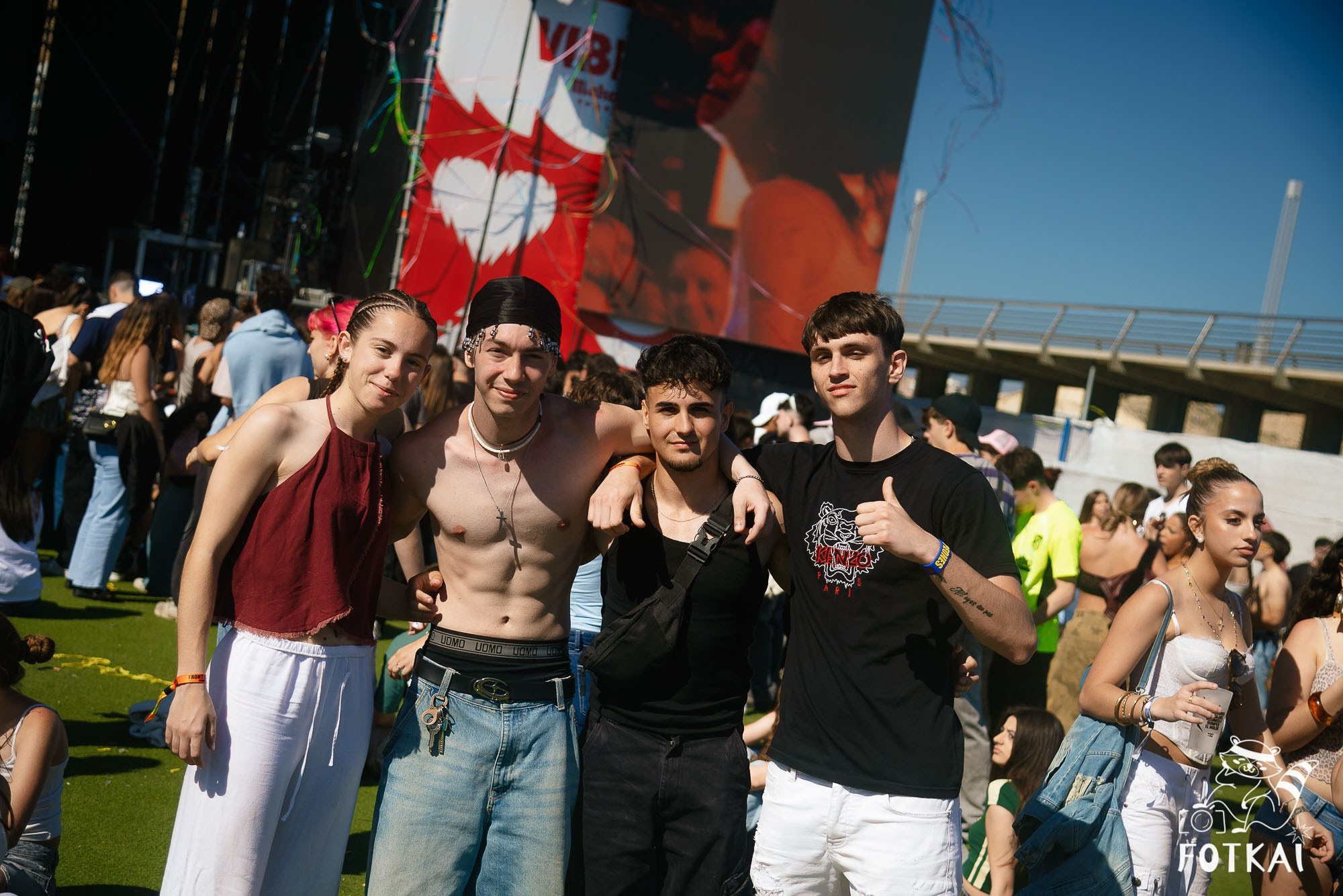 Fotos Costa Sonora 2026 Alicante Día 2 — busca tu foto y encuentra amigos del festival | FOTKAI