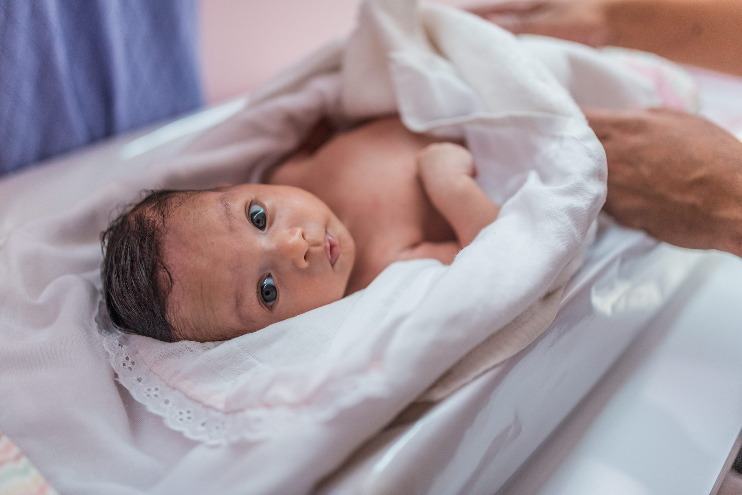 Newborn Lifestyle em Juiz de Fora | Auê Fotografia |  Juiz de Fora e Belo Horizonte. Auê Fotografia Infantil e de Família em Juiz de Fora | Myriani Maganin