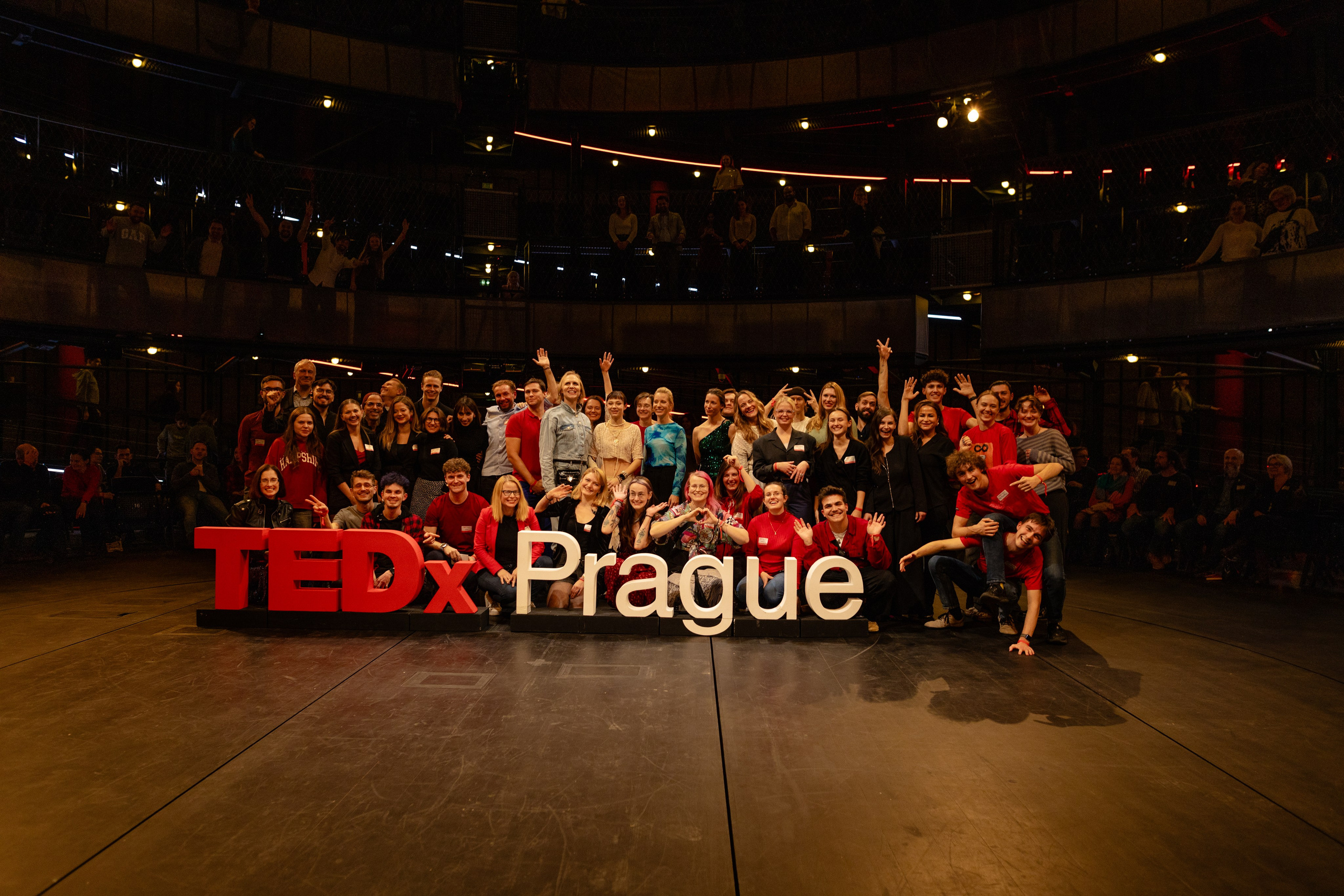 Konference a eventy. Dana Lišková — Empathetic Photographer | Introspective Artist |Neurodivergent Coach | Founder of Artepy.cz