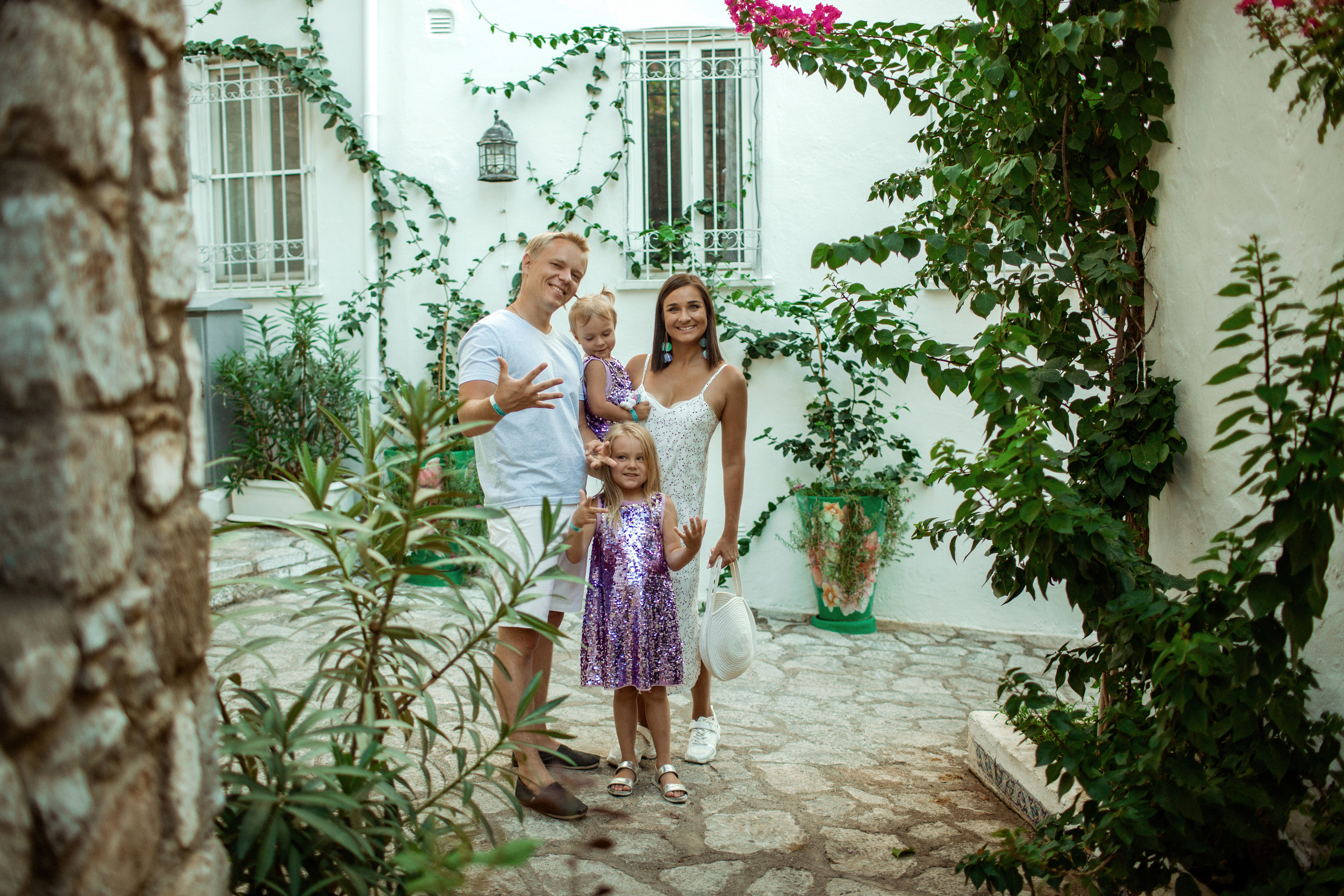 Family photo shooting in Marmaris old town. Julia Ganch I Fashion Wedding Photography I Cappadocia Turkey
