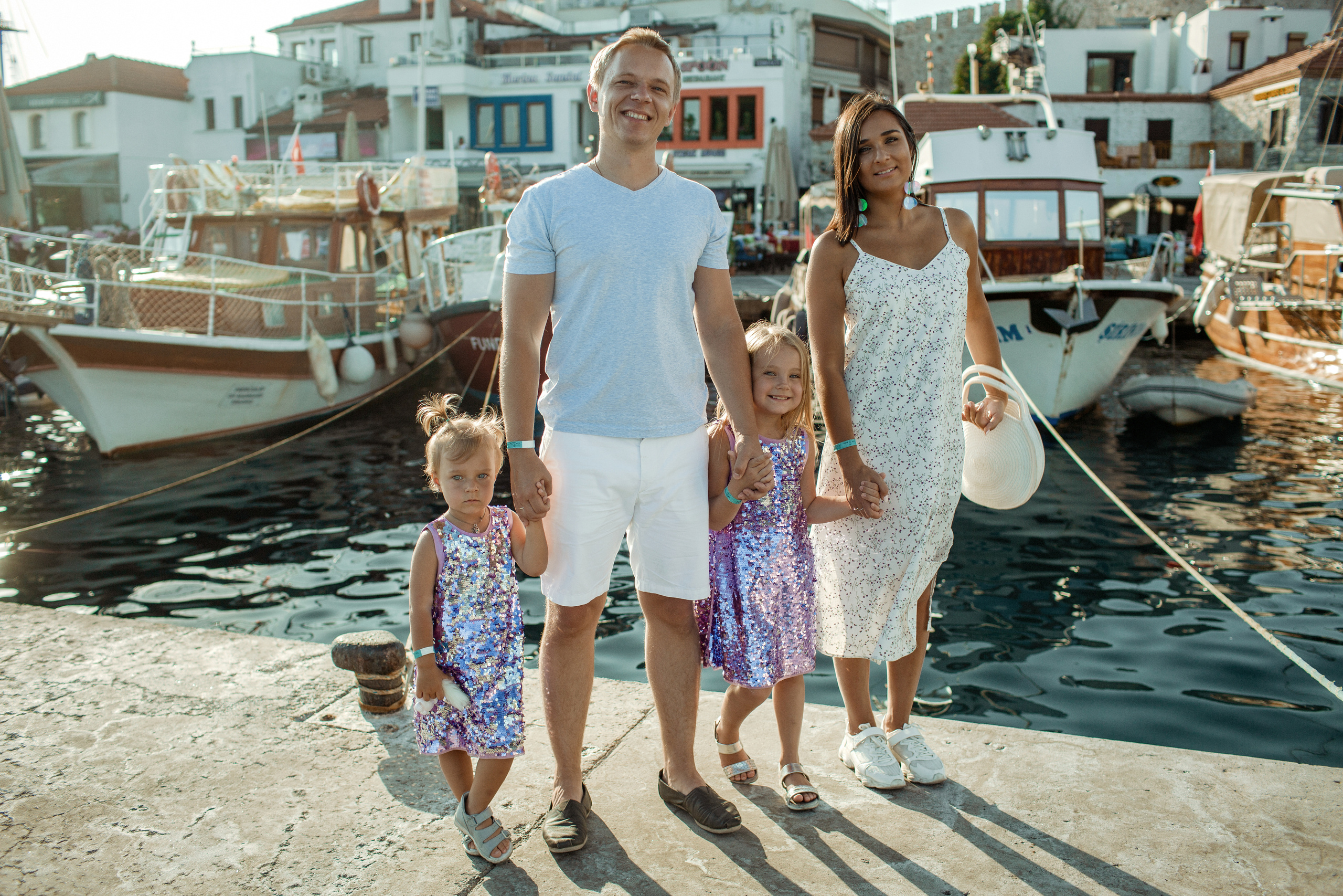 Family photo shooting in Marmaris old town. Julia Ganch I Fashion Wedding Photography I Cappadocia Turkey