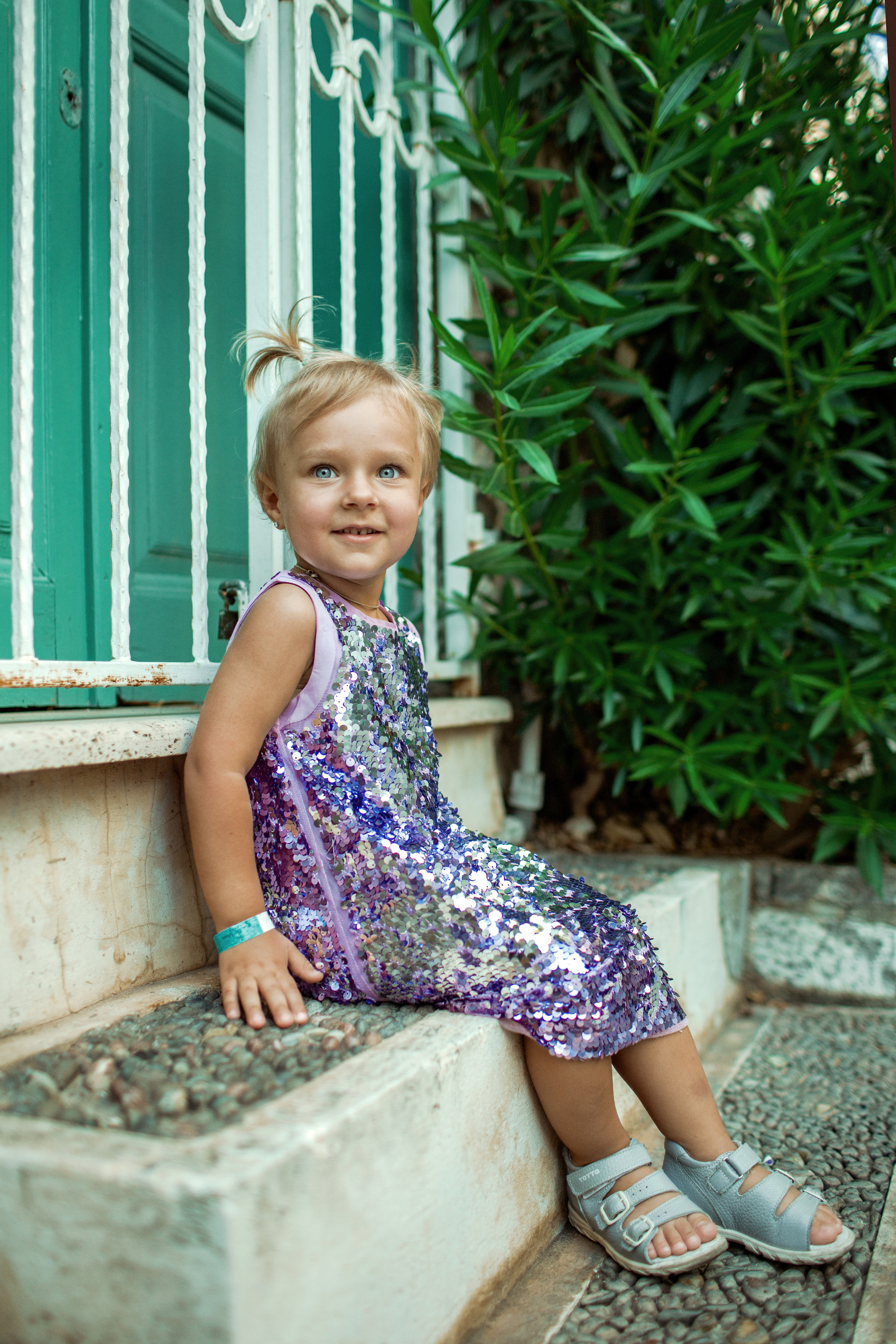 Family photo shooting in Marmaris old town. Julia Ganch I Fashion Wedding Photography I Cappadocia Turkey