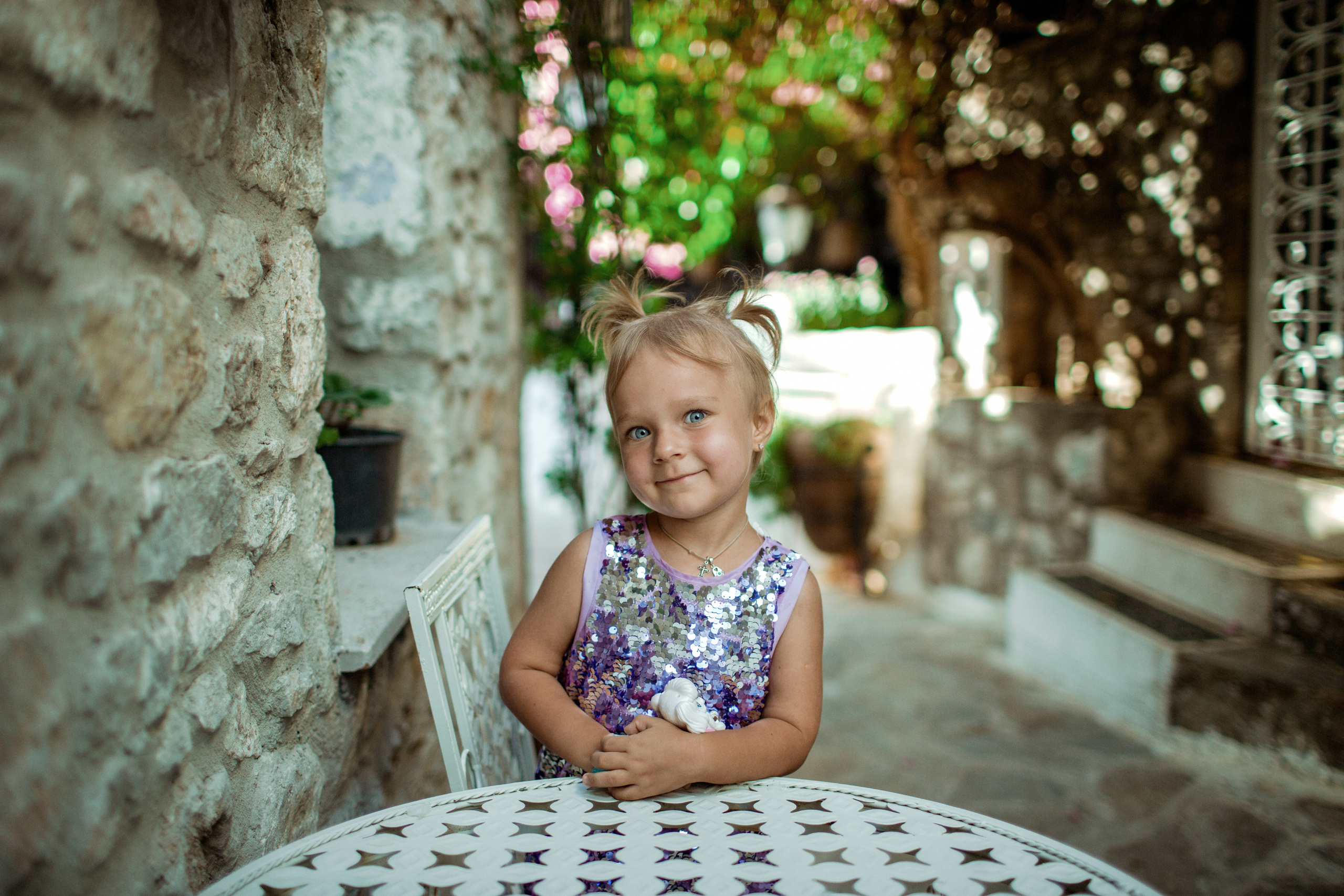 Family photo shooting in Marmaris old town. Julia Ganch I Fashion Wedding Photography I Cappadocia Turkey
