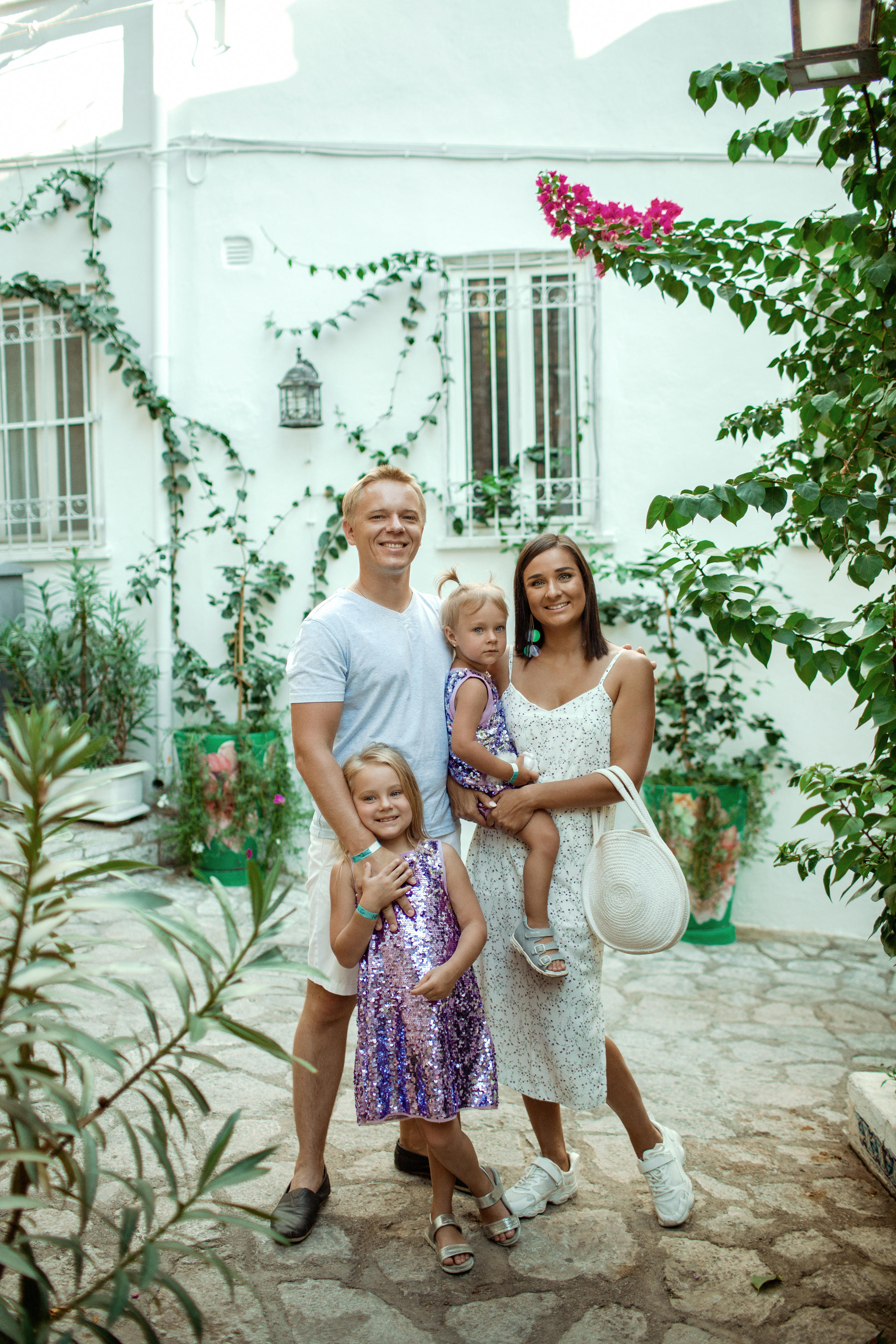 Family photo shooting in Marmaris old town. Julia Ganch I Fashion Wedding Photography I Cappadocia Turkey