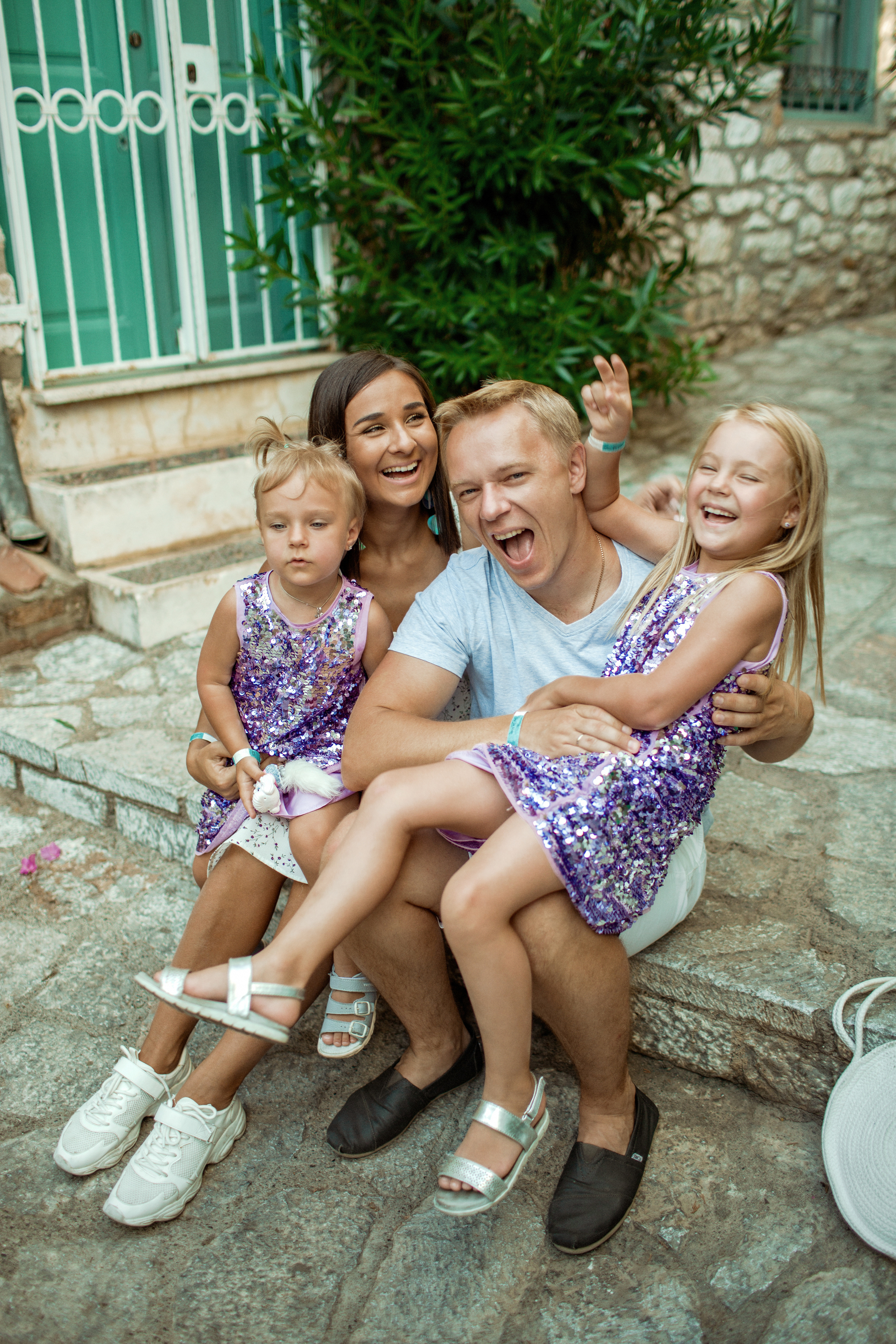 Family photo shooting in Marmaris old town. Julia Ganch I Fashion Wedding Photography I Cappadocia Turkey