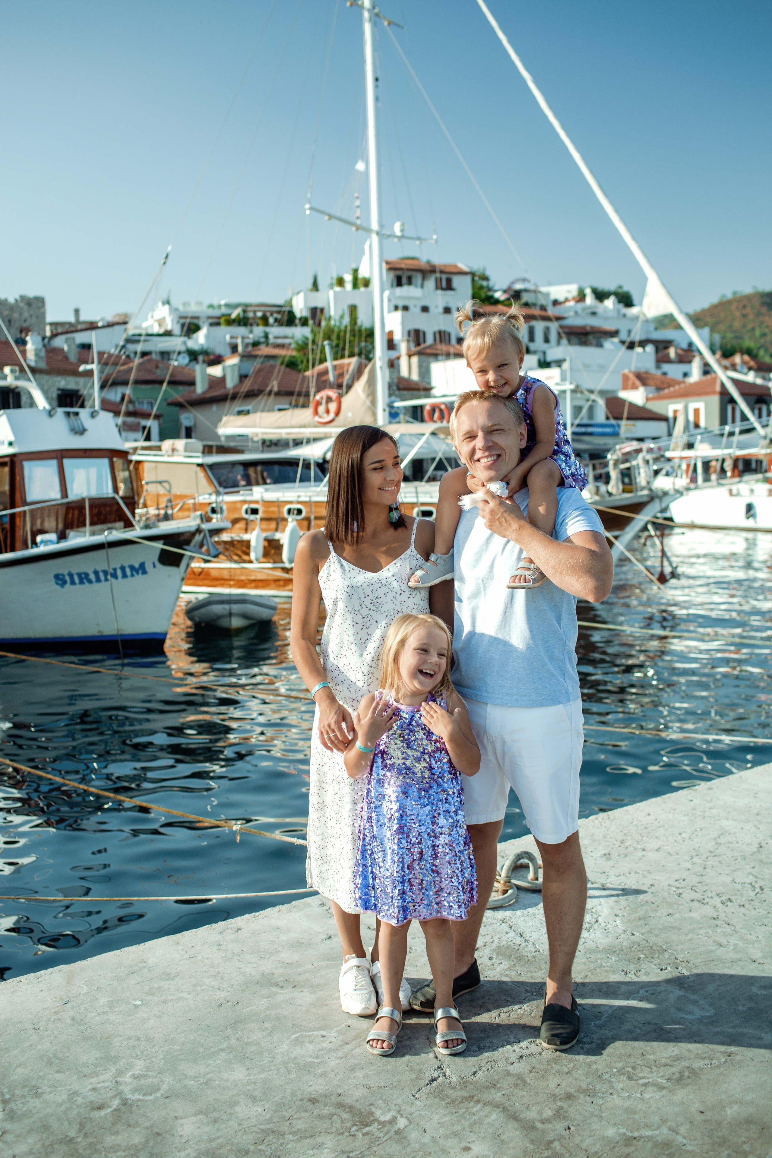 Family photo shooting in Marmaris old town. Julia Ganch I Fashion Wedding Photography I Cappadocia Turkey