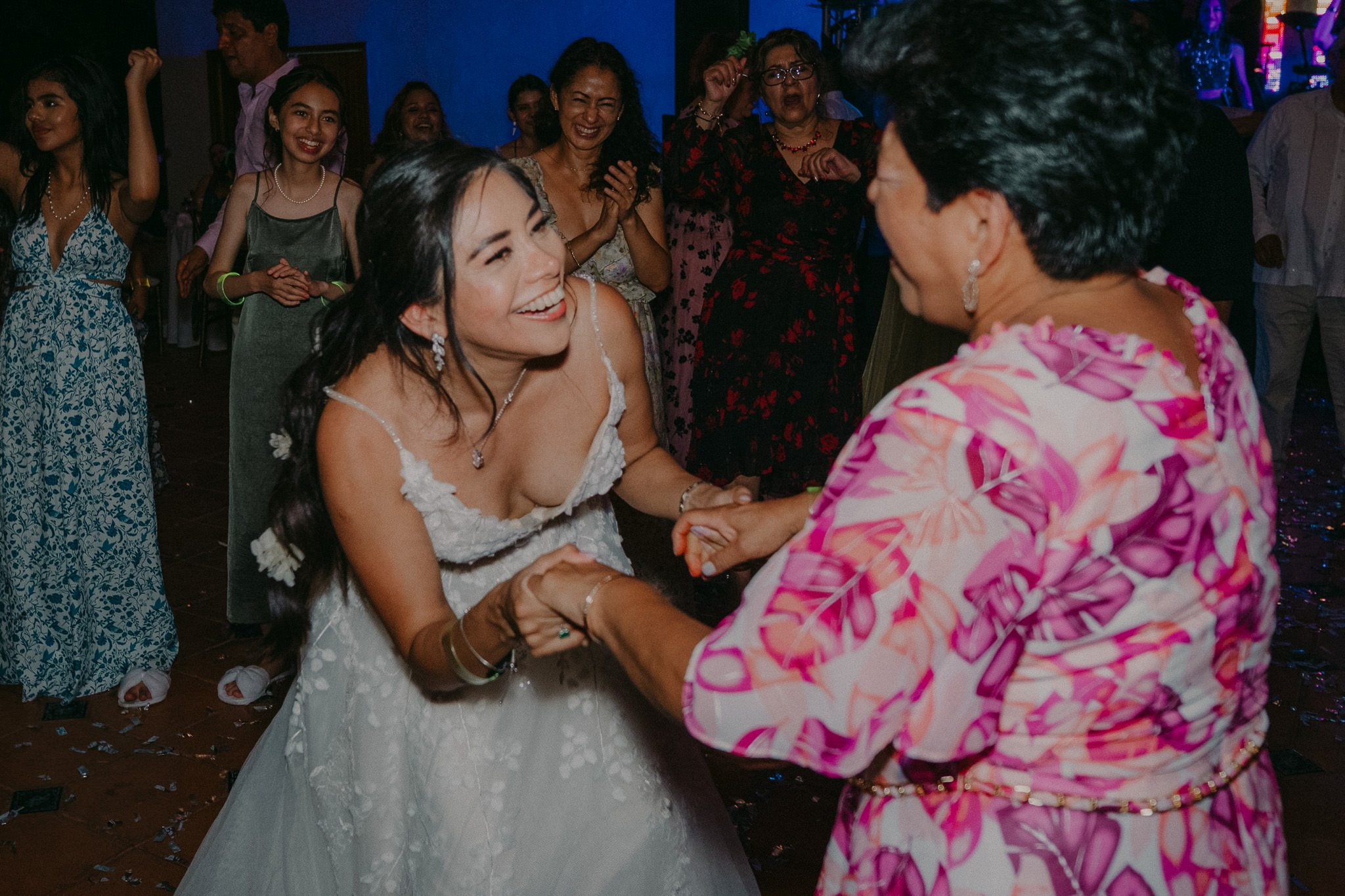 Vianney & Roberto. Wedding and family photographer in Mexico City