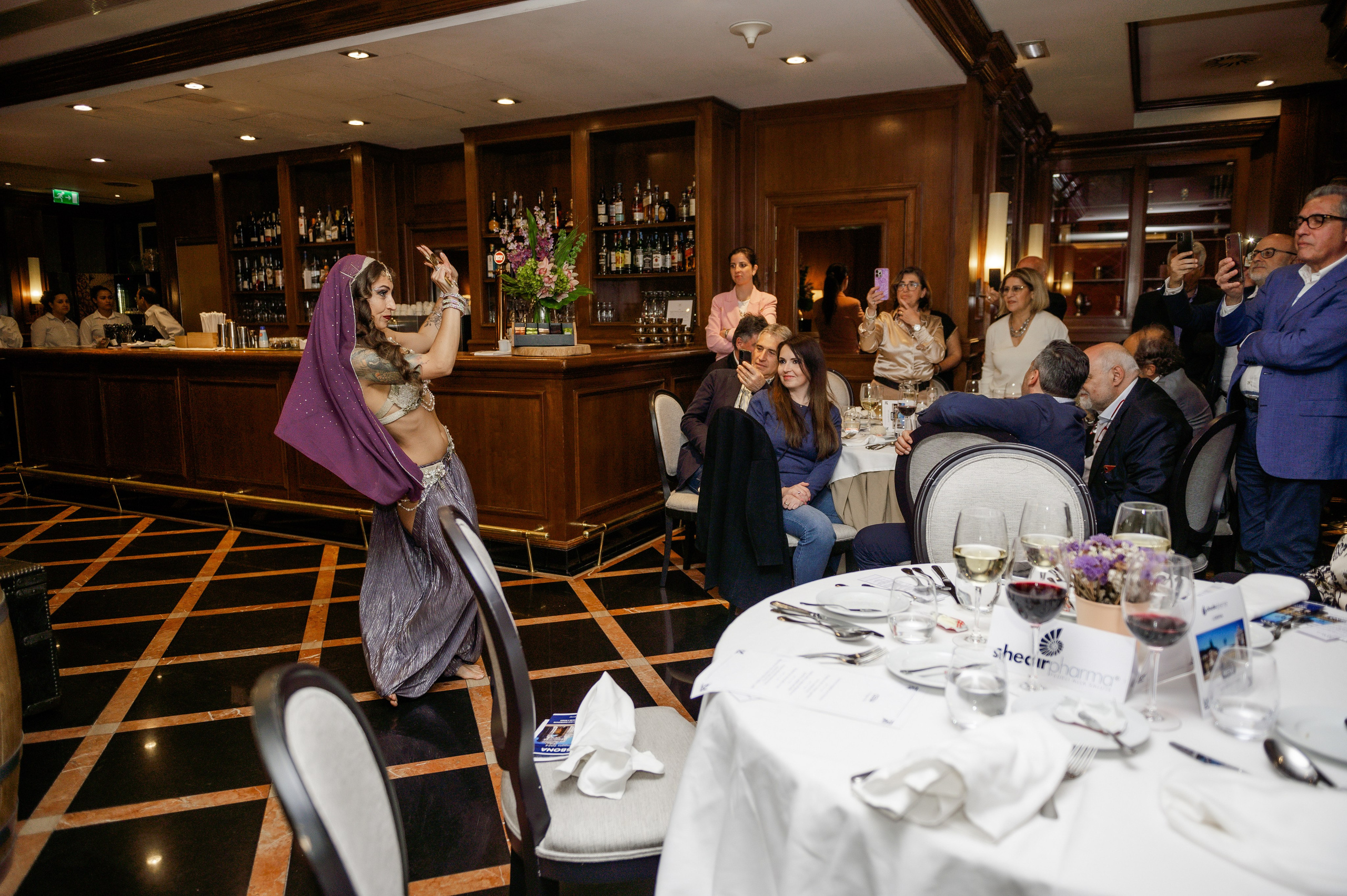 Corporate party at the restaurant — Pharma. Ваш фотограф в Лиссабоне — Анна Белова