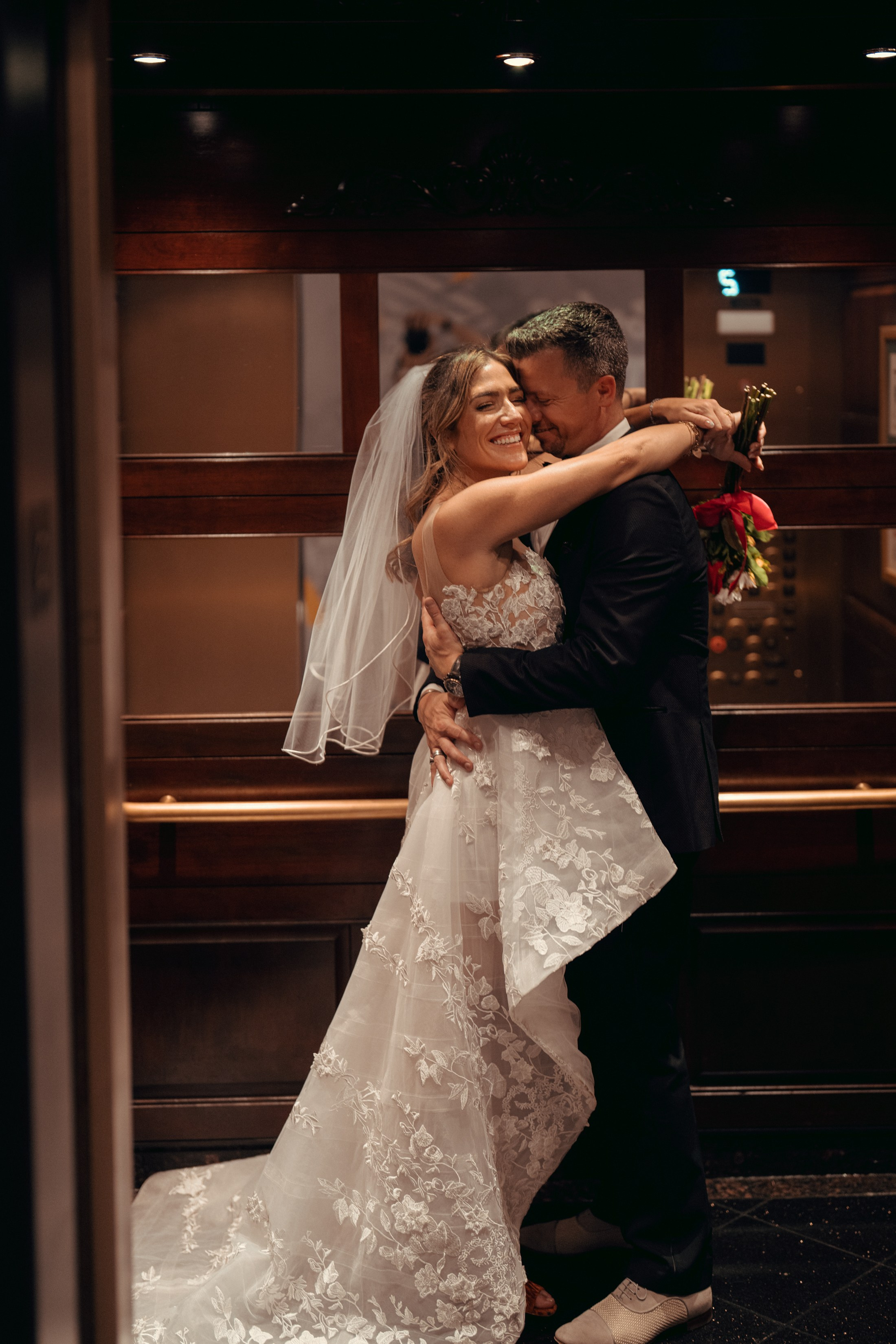 Rachel&Dan. Wedding & elopement photographer Viktoriya Kravtsov. Las Vegas