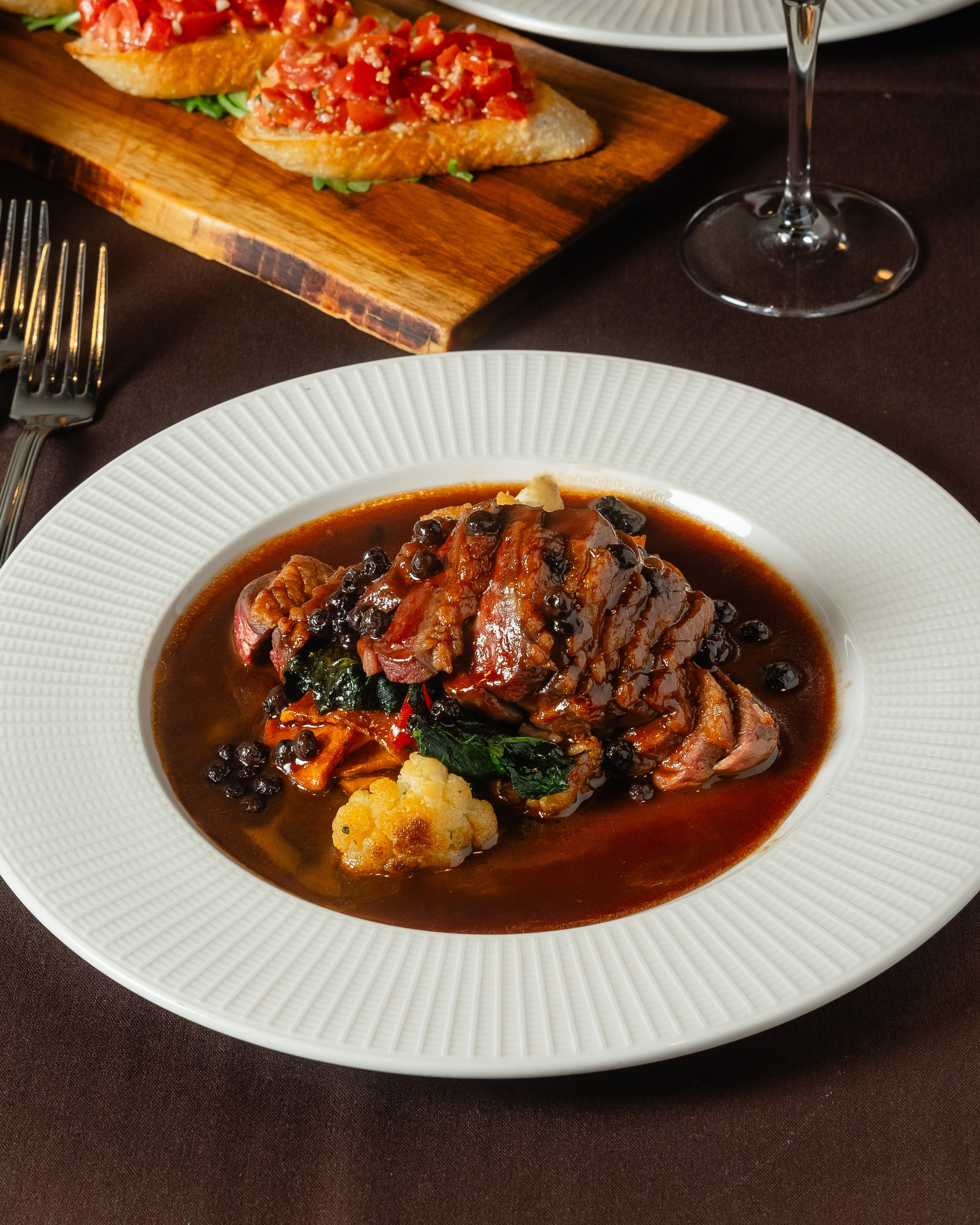 Luna. Welcome to my video and photo world!