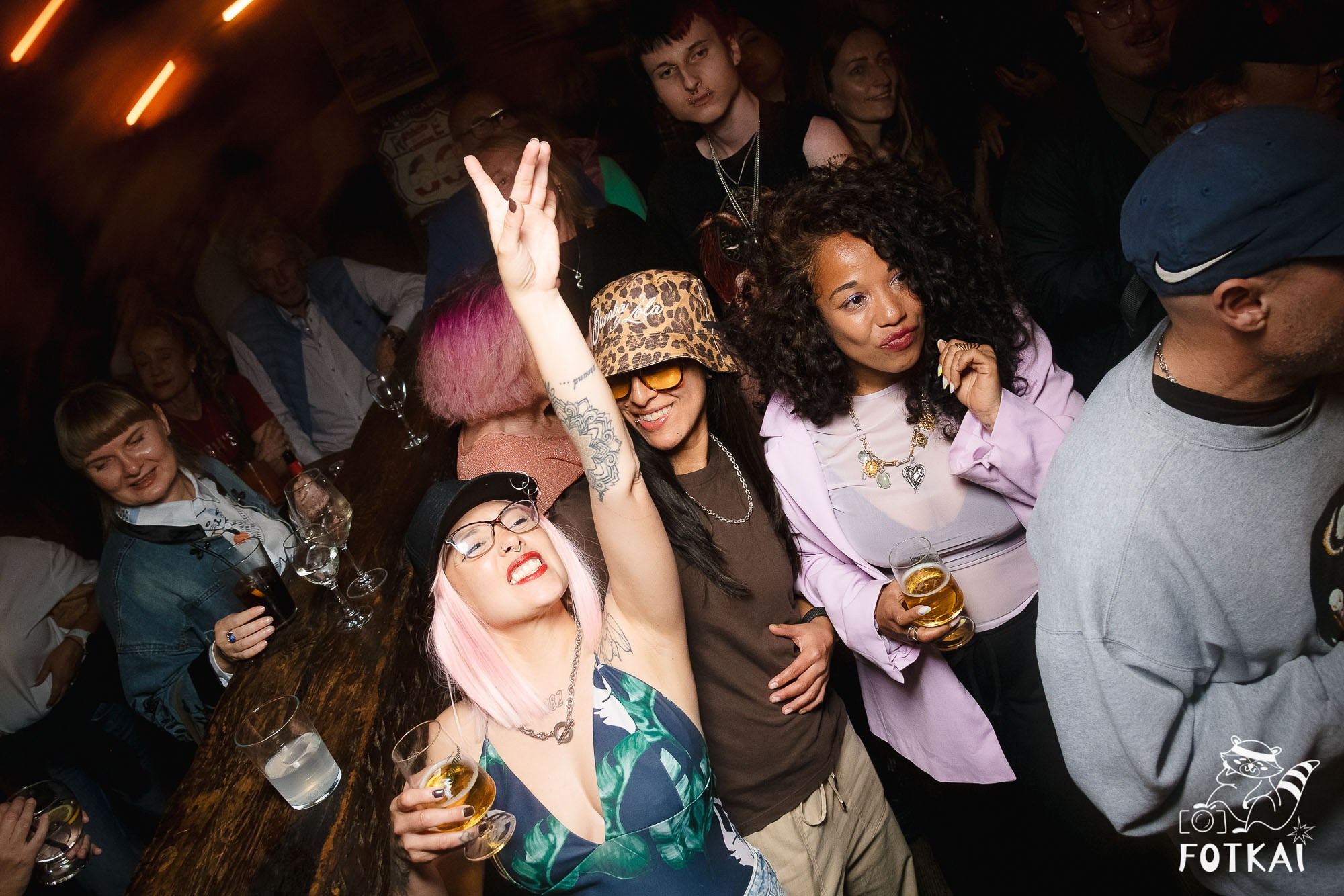 Amy Winehouse Tribute at El Paso Bar (March 28) — Live Concert Photo Report | FOTKAI