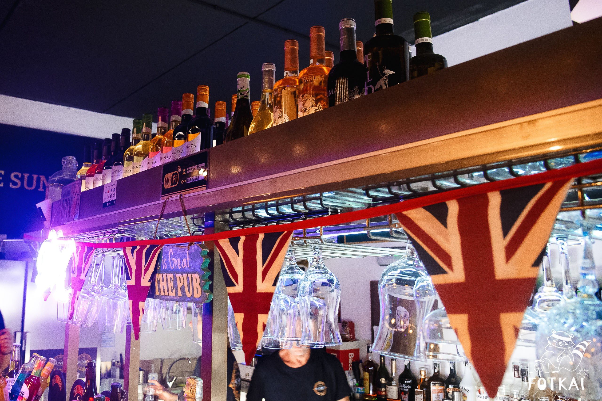 The Sunset Lounge Bar: Reportaje fotográfico 08.08.25 | FOTKAI