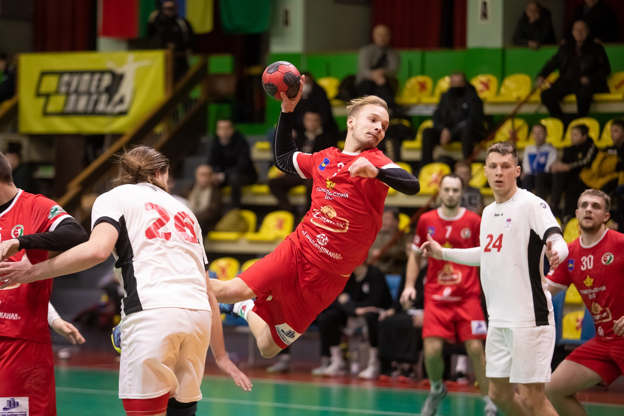 Спортивные фоторепортажи с гандбольных матчей