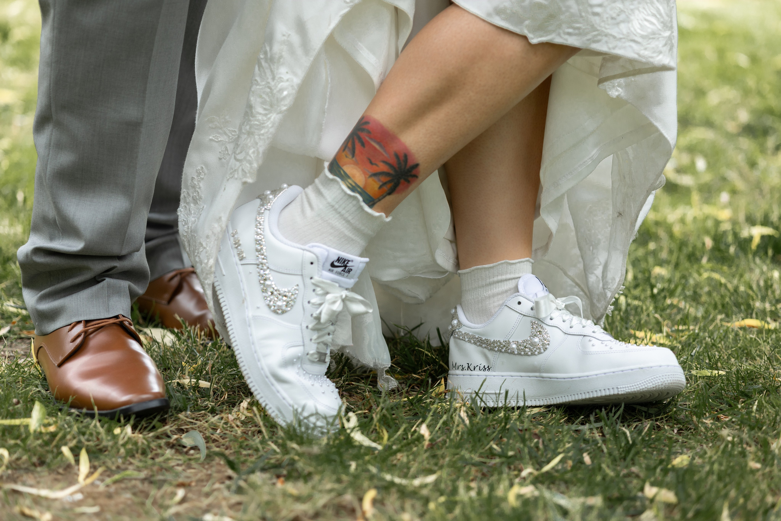 Backyard Wedding. Family and Wedding photographer