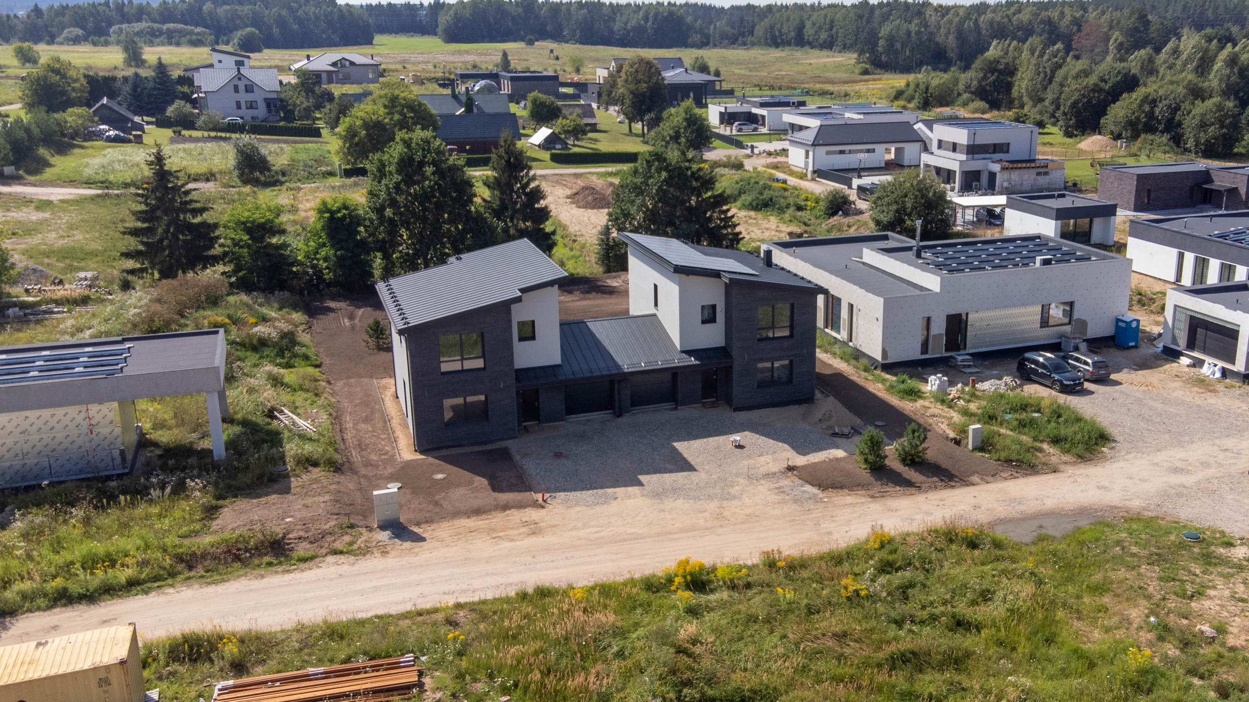 Debesų g. 4, Salotė. Elina Sapiega fotografė Vilniuje