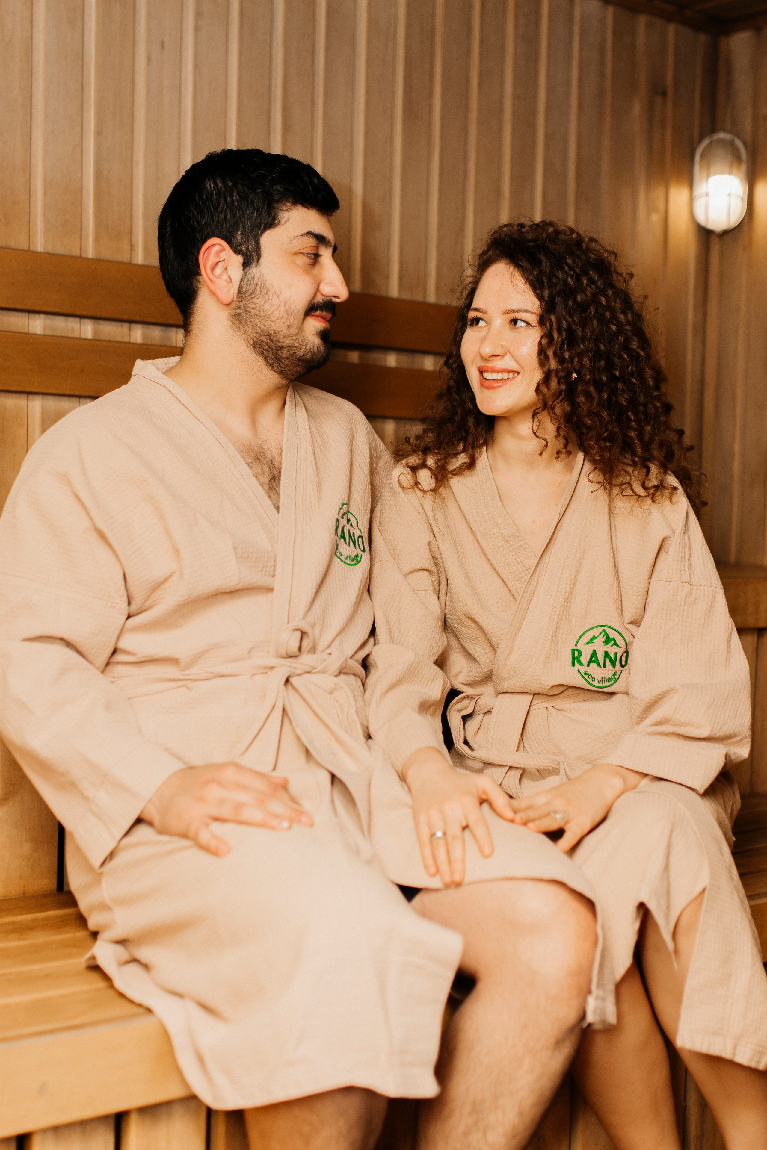 Ойдин и Аждар. Фотограф в Ташкенте, Аксенова Дарья