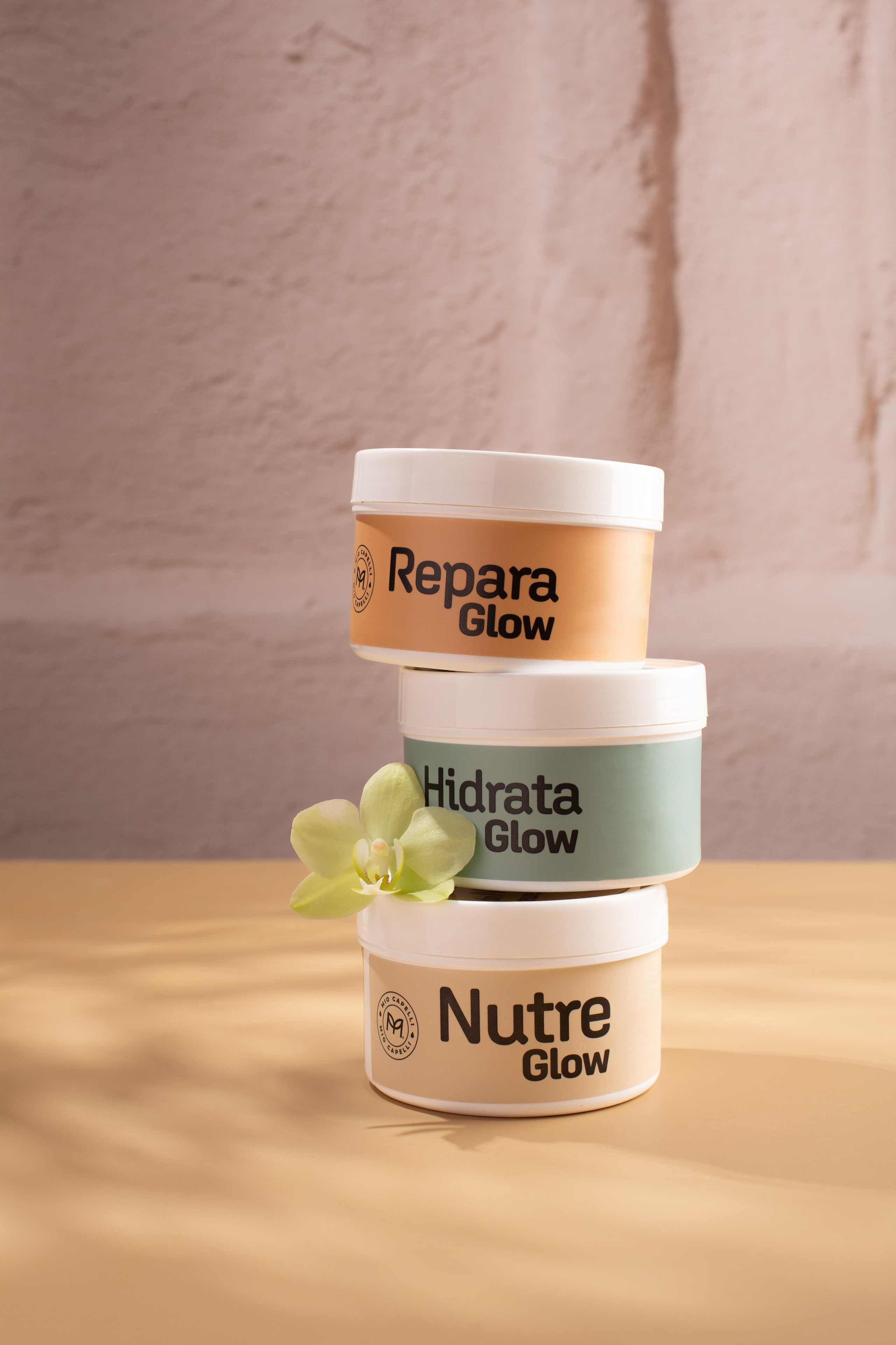 Kit of hair masks for different types of hair, showcasing smooth and frizz-free results. 