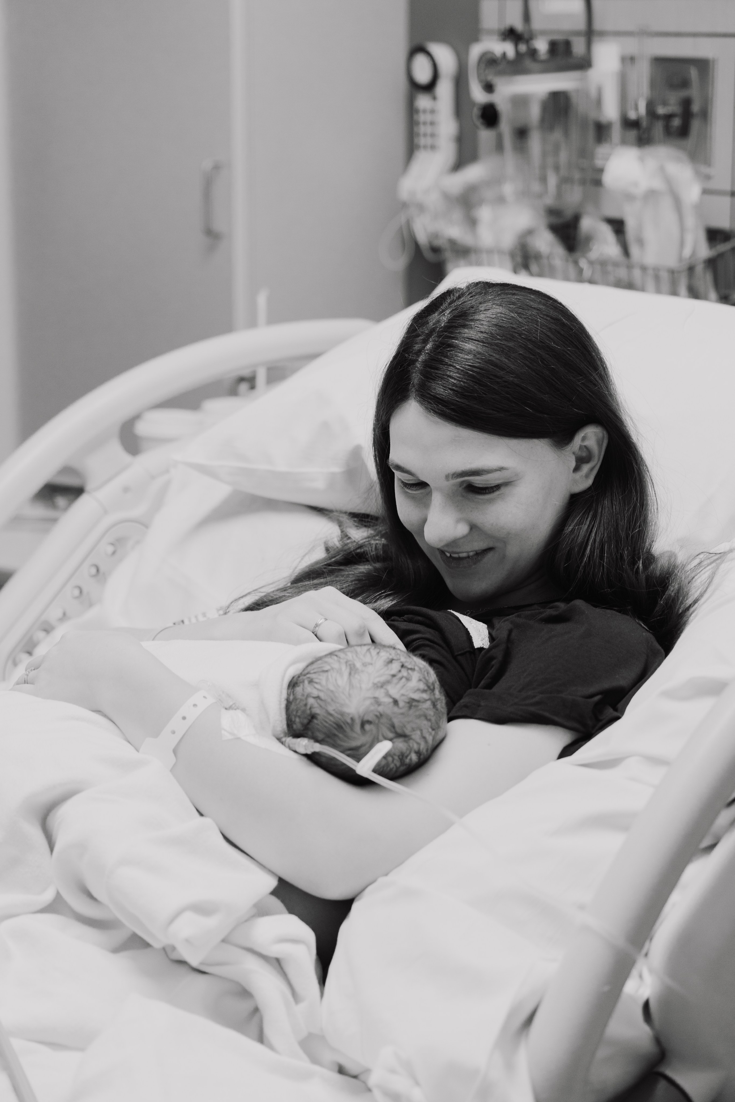 Childbirth. Eikanmedia | Photographer and videographer capturing weddings, families, engagements, pregnancy & newborns | Vancouver, WA | USA