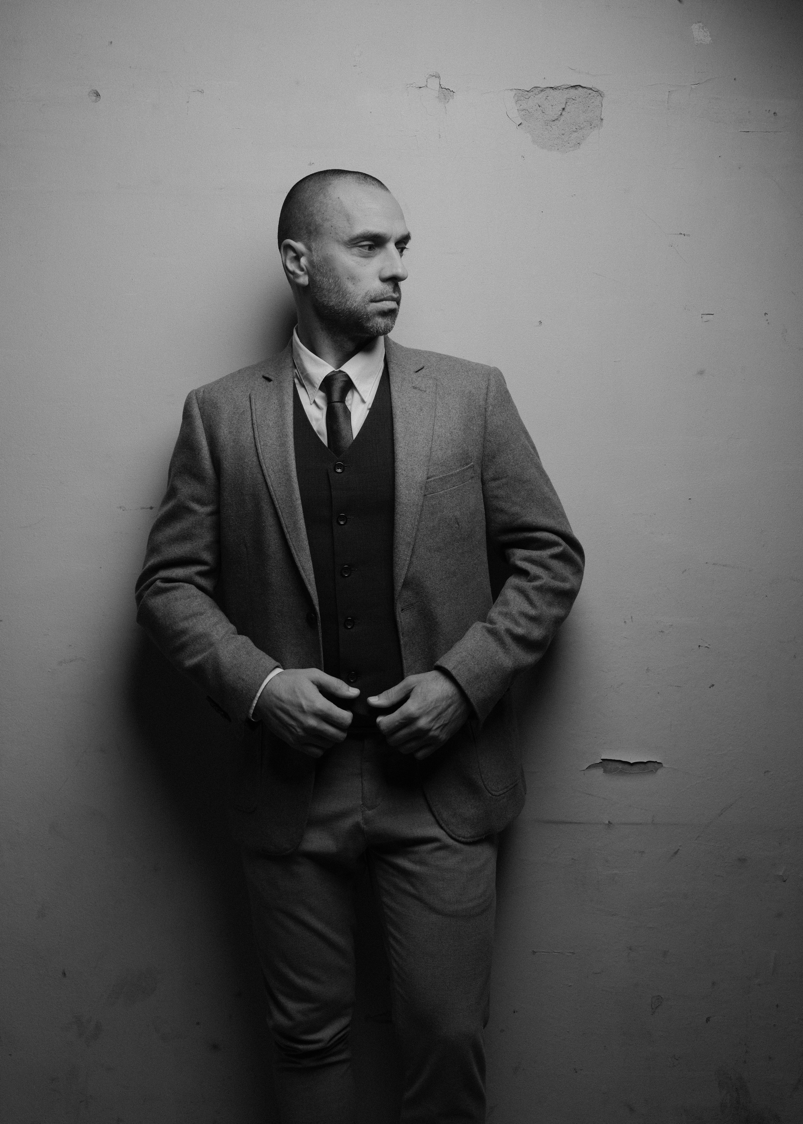 Portretu izlase. Sajūtu un mirkļu fotogrāfs no Rīgas, Mārtiņš Babris