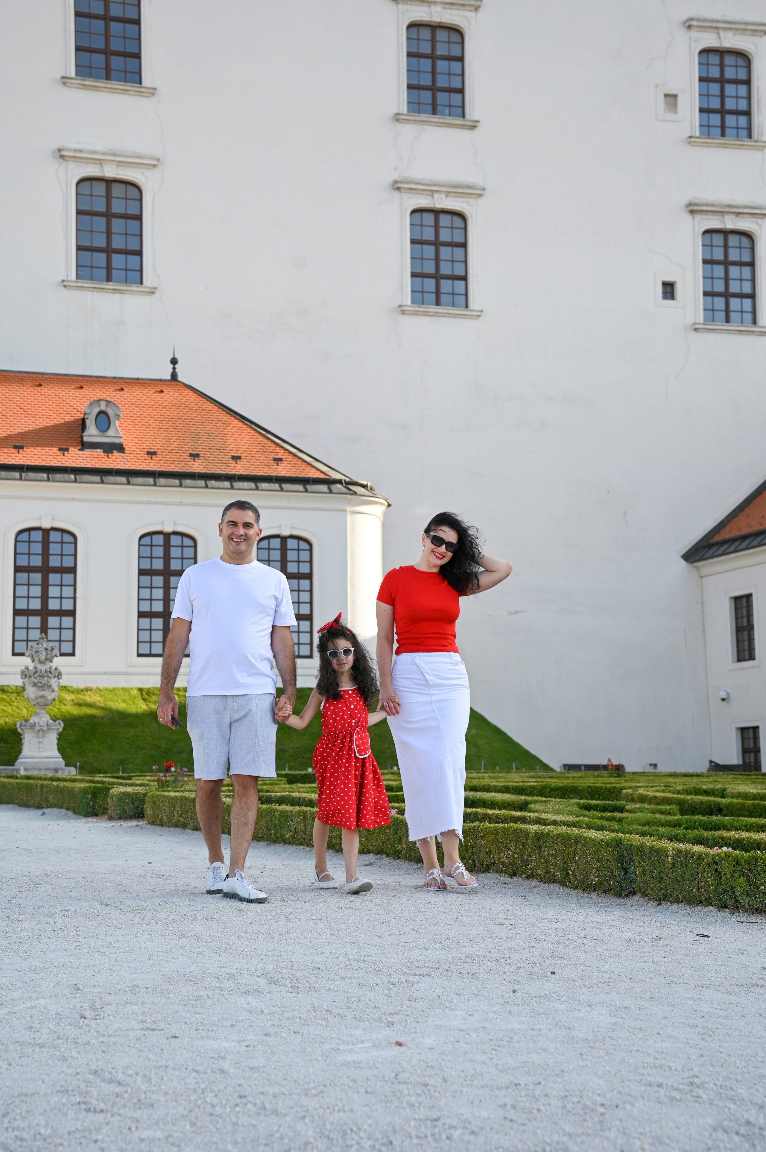 Slava, Natalia & Alina. Photo Vienna and Bratislava