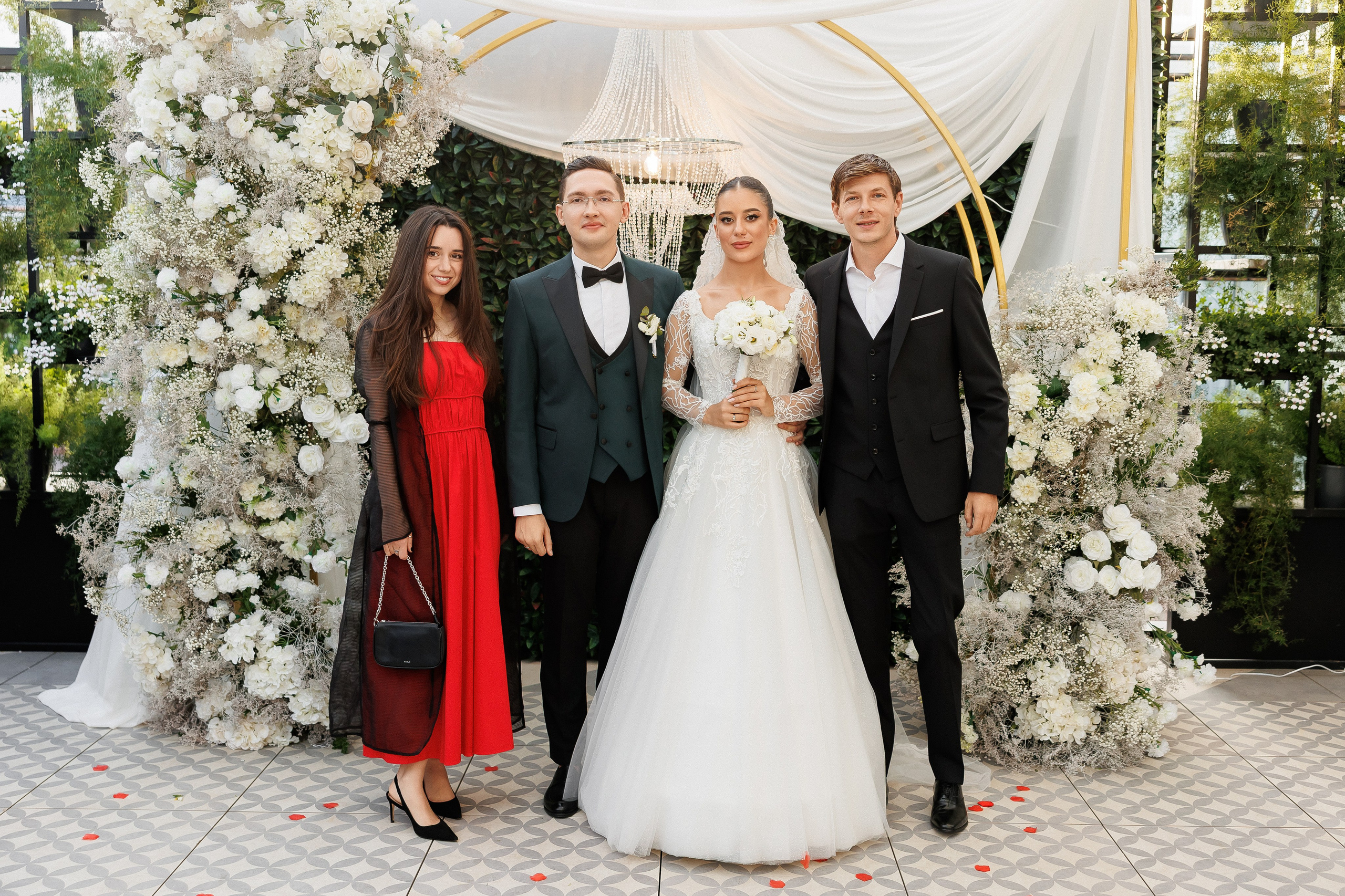 Serghei & Erica — Queen Residence. Servicii Foto și Video 067188353