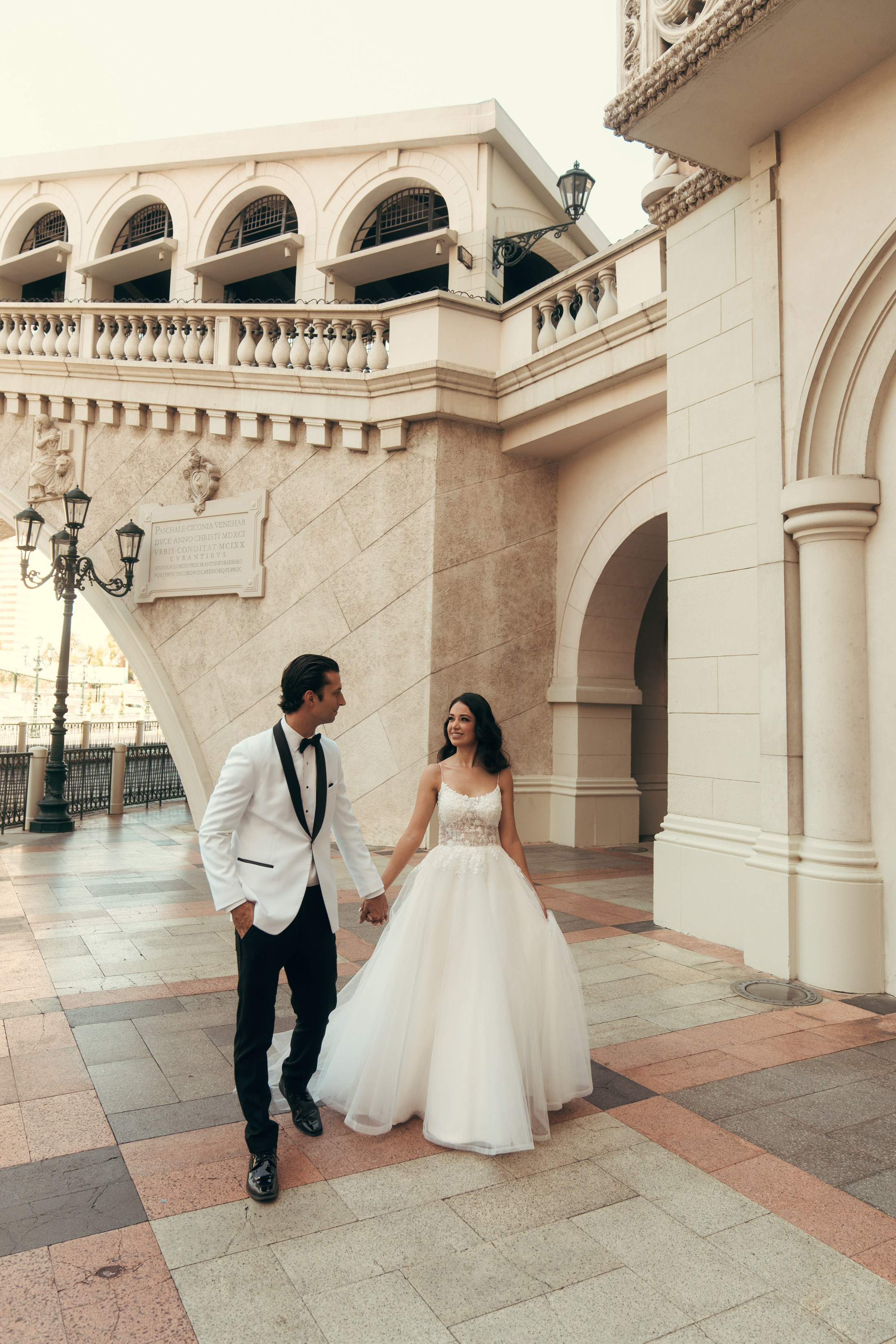 Sahamanta&Justin. Wedding & elopement photographer Viktoriya Kravtsov. Las Vegas
