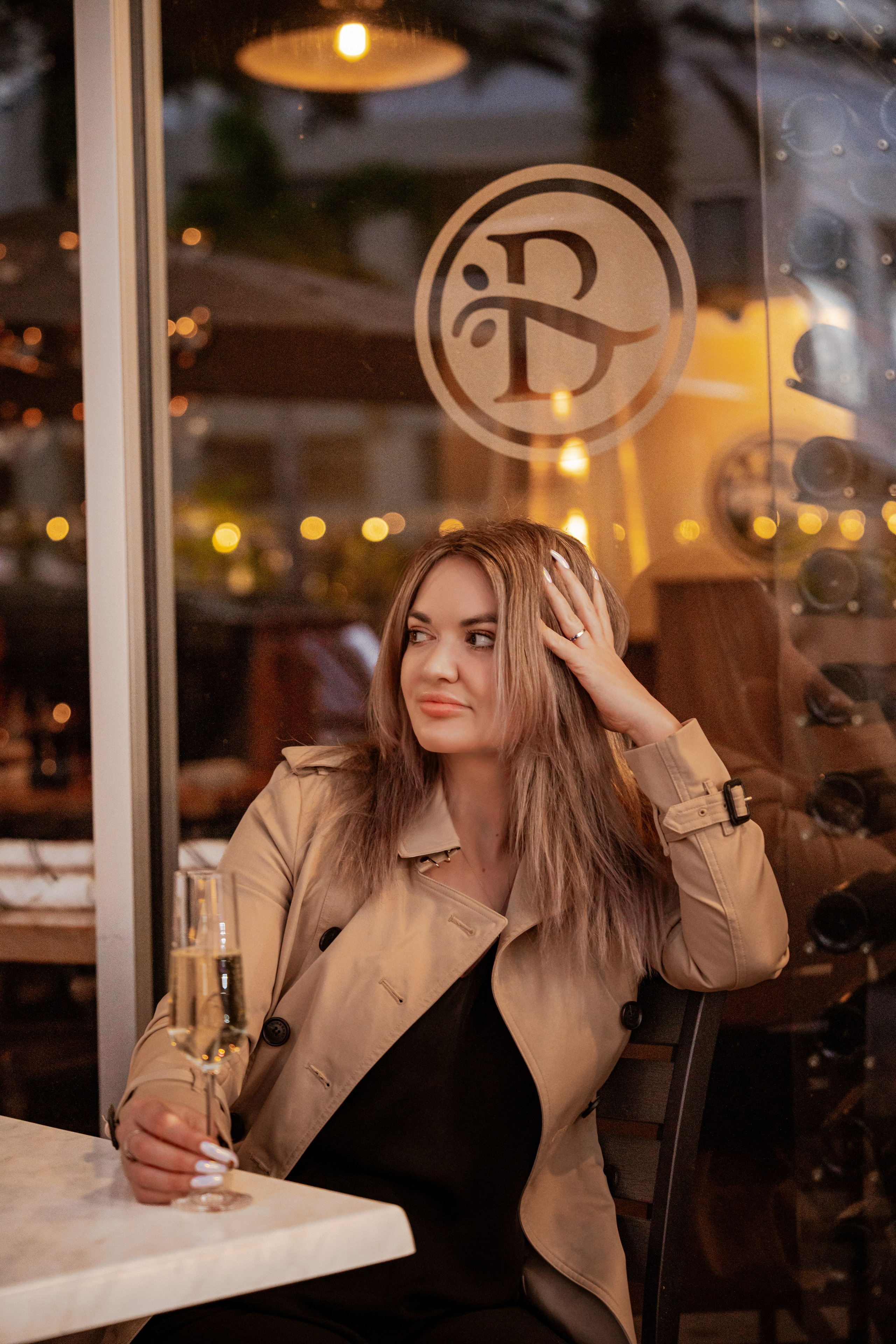 Anna. Welcome to my video and photo world!