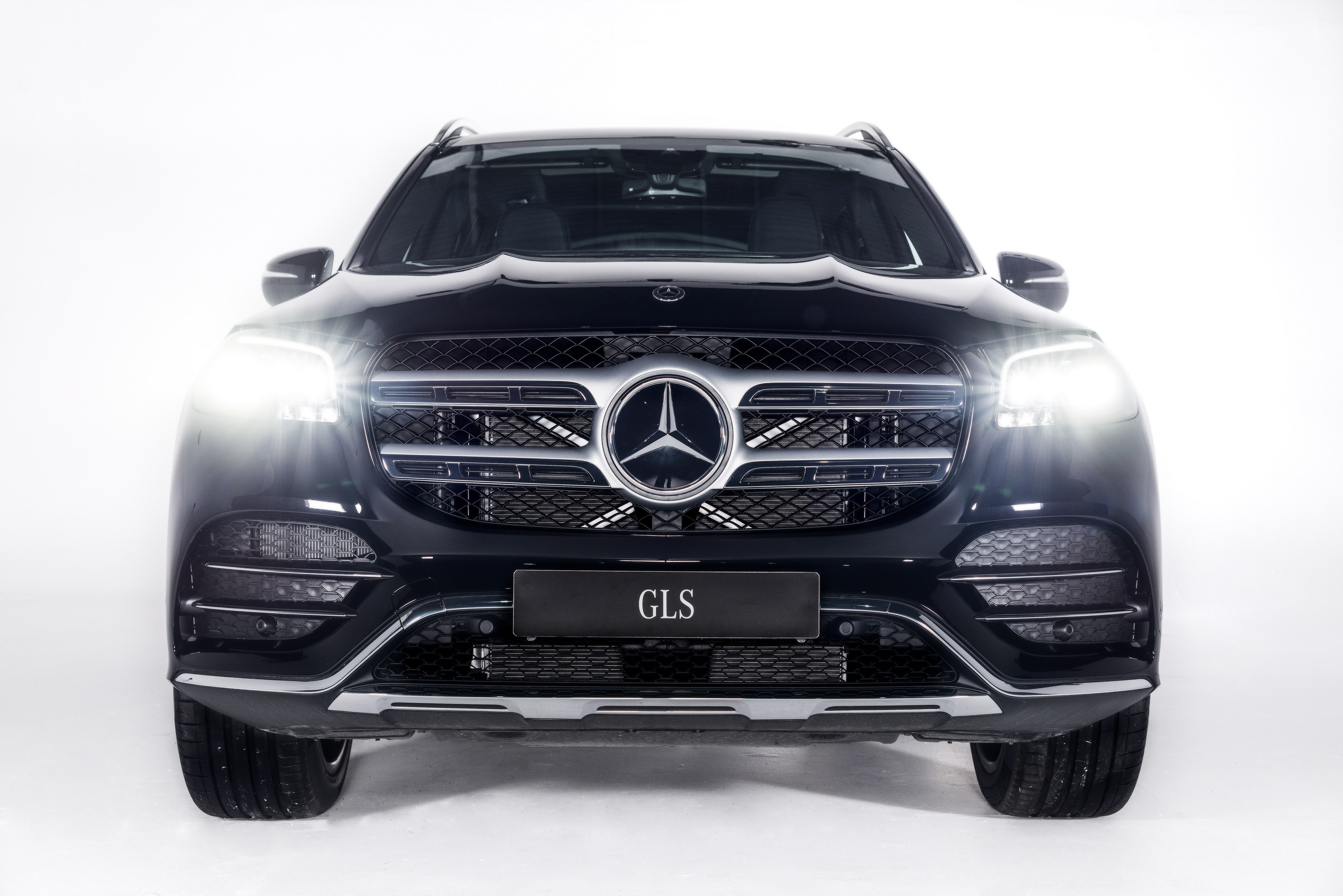 Автомобильная фотосъемка Mercedes GLS в студии. FOTÓGRAFO MÉXICO QUINTANA ROO