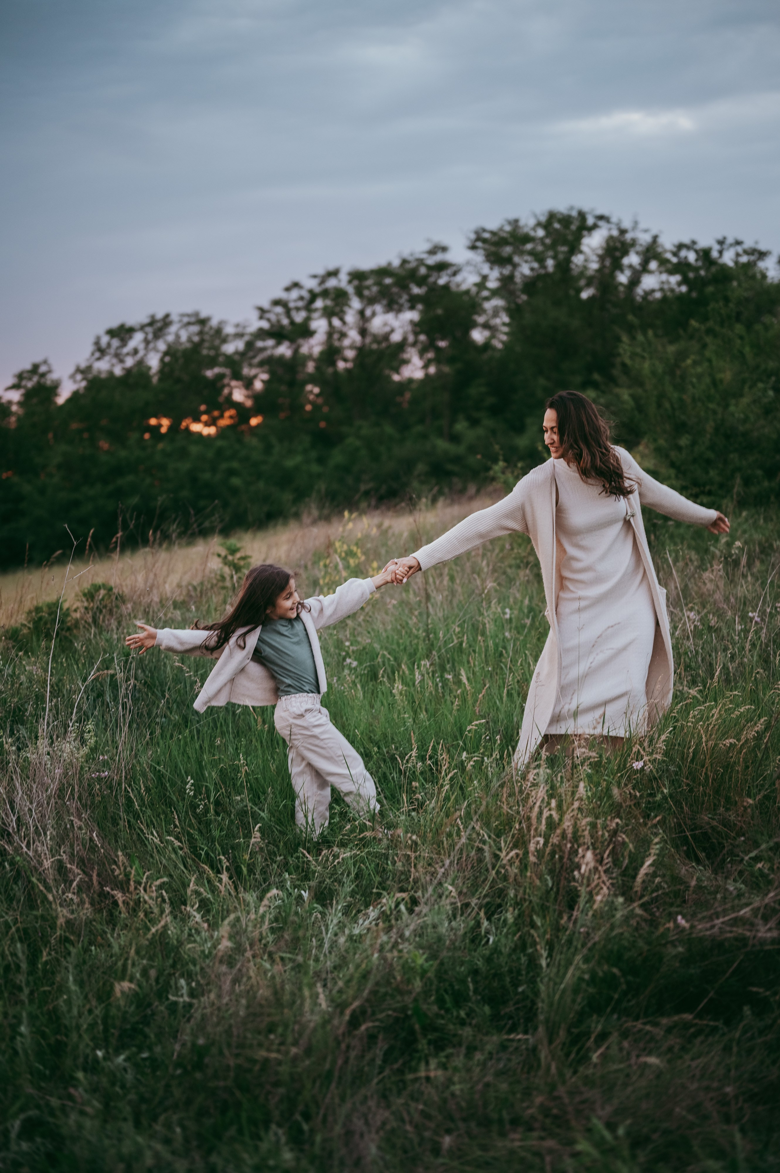 Bojana i Srna / mammy and me photosession. Deciji i porodicni fotograf u Beogradu Oksana Skendzic