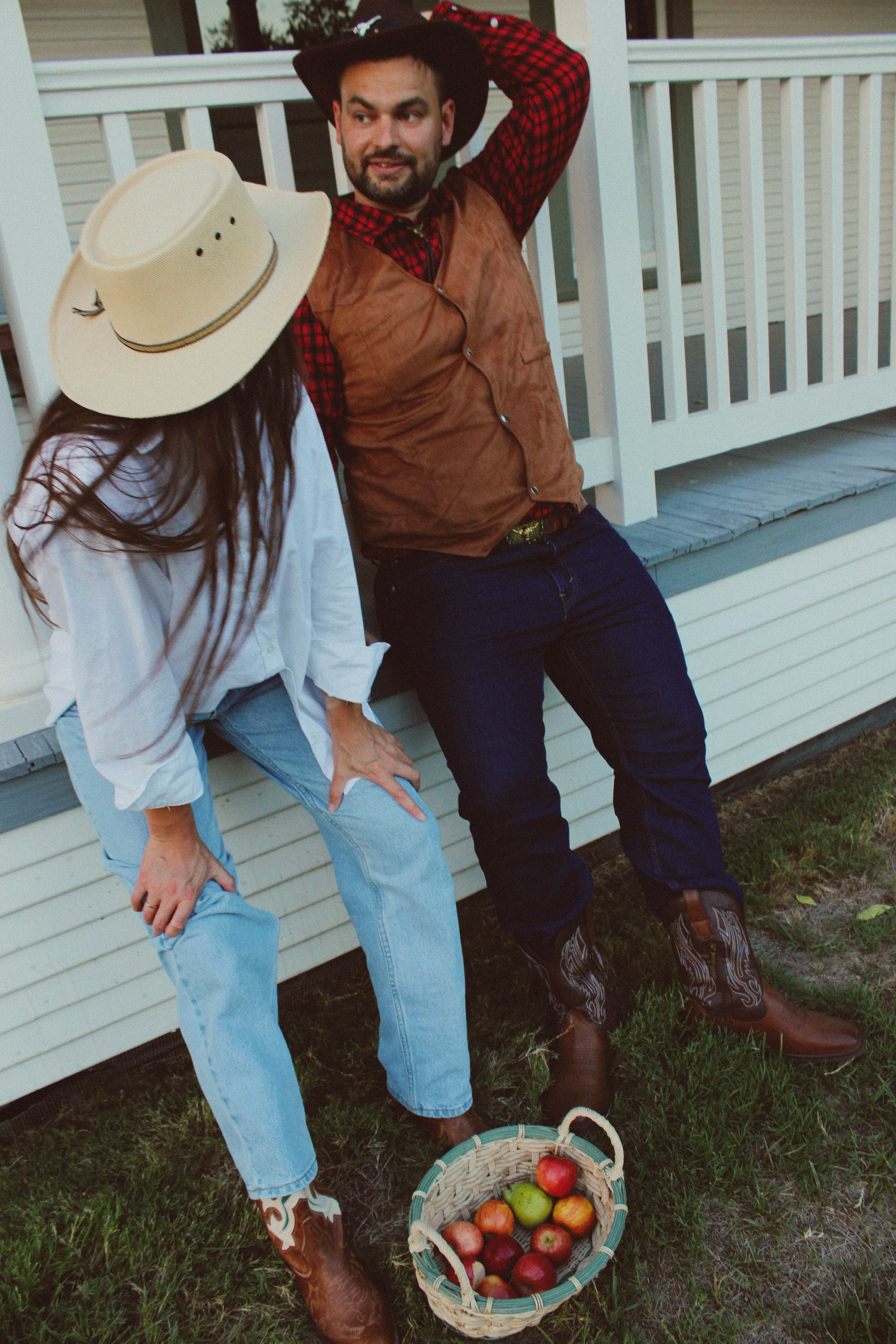 Texas Countryside Family Photoshoot in Cowboy Style. Lana Petrychenko — Portrait & Family Photographer. Valencia, Spain