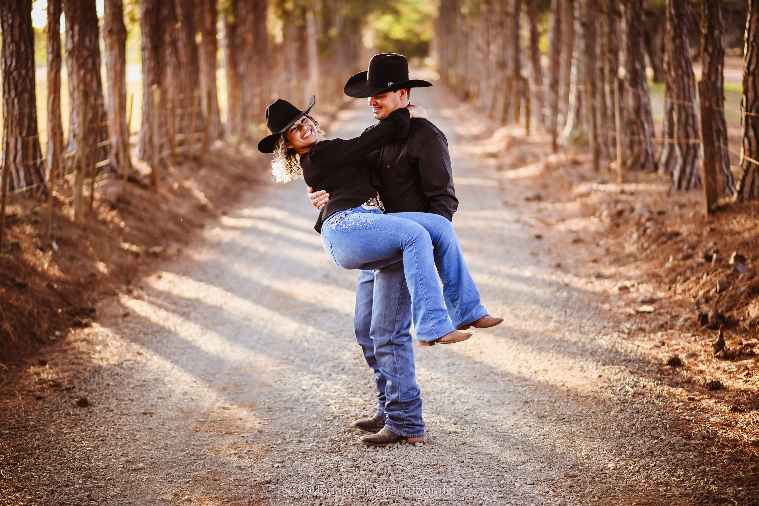 Pre Wedding Luérica e Vinicius. Fotografia de casamentos e ensaios em avaré Jônata Oliveira