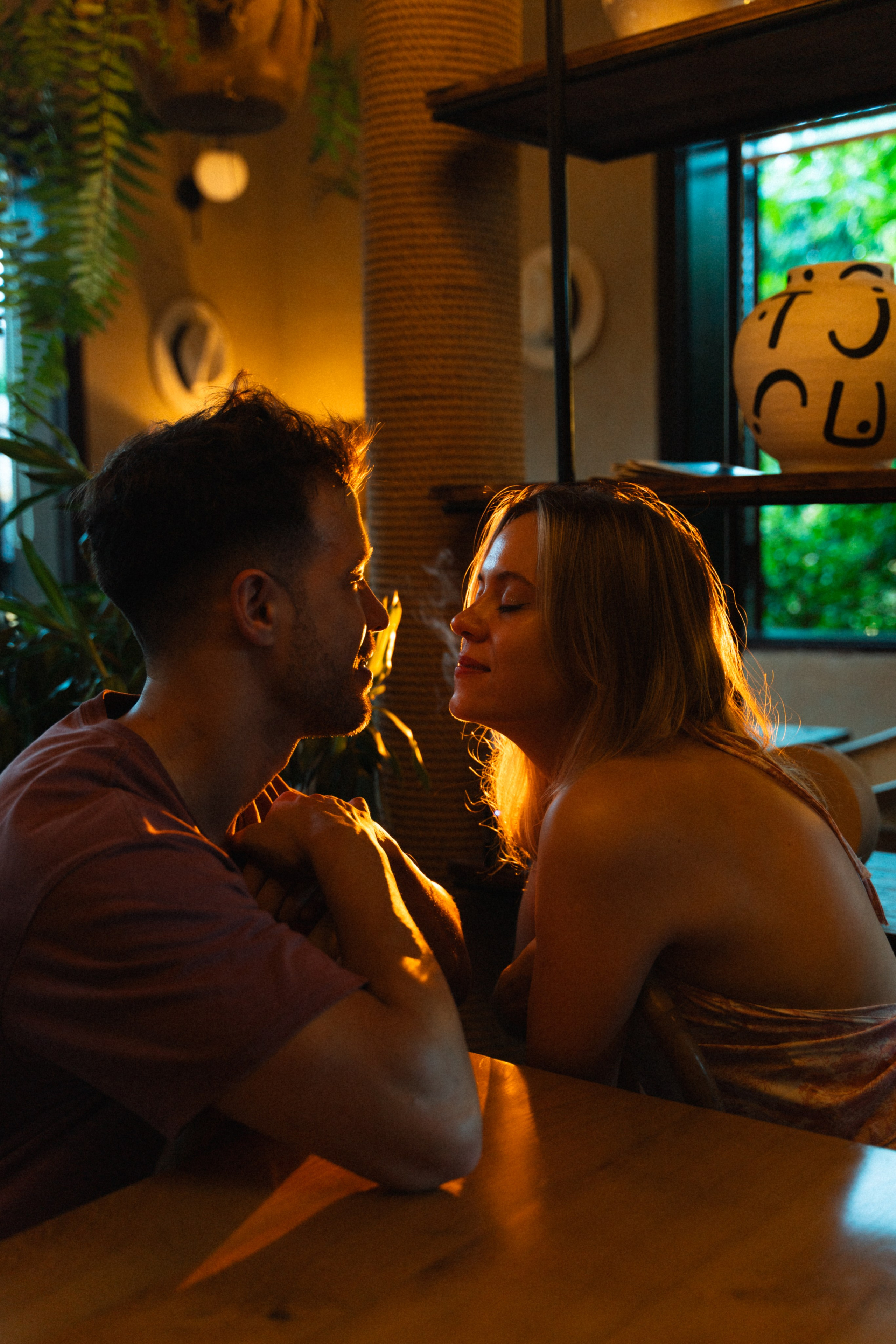 Lovestory couple photoshoot in Hoian and Danang. Фотограф в Дананге, Вьетнам. Эстетика и лайфстайл