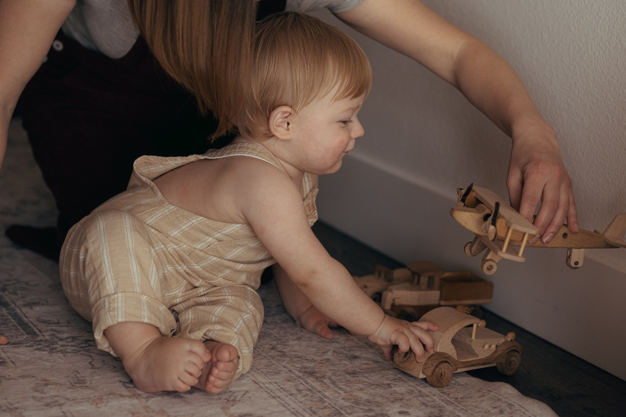 Liam Noah, Angela & Cooper. Wedding & elopement photographer Viktoriya Kravtsov. Las Vegas