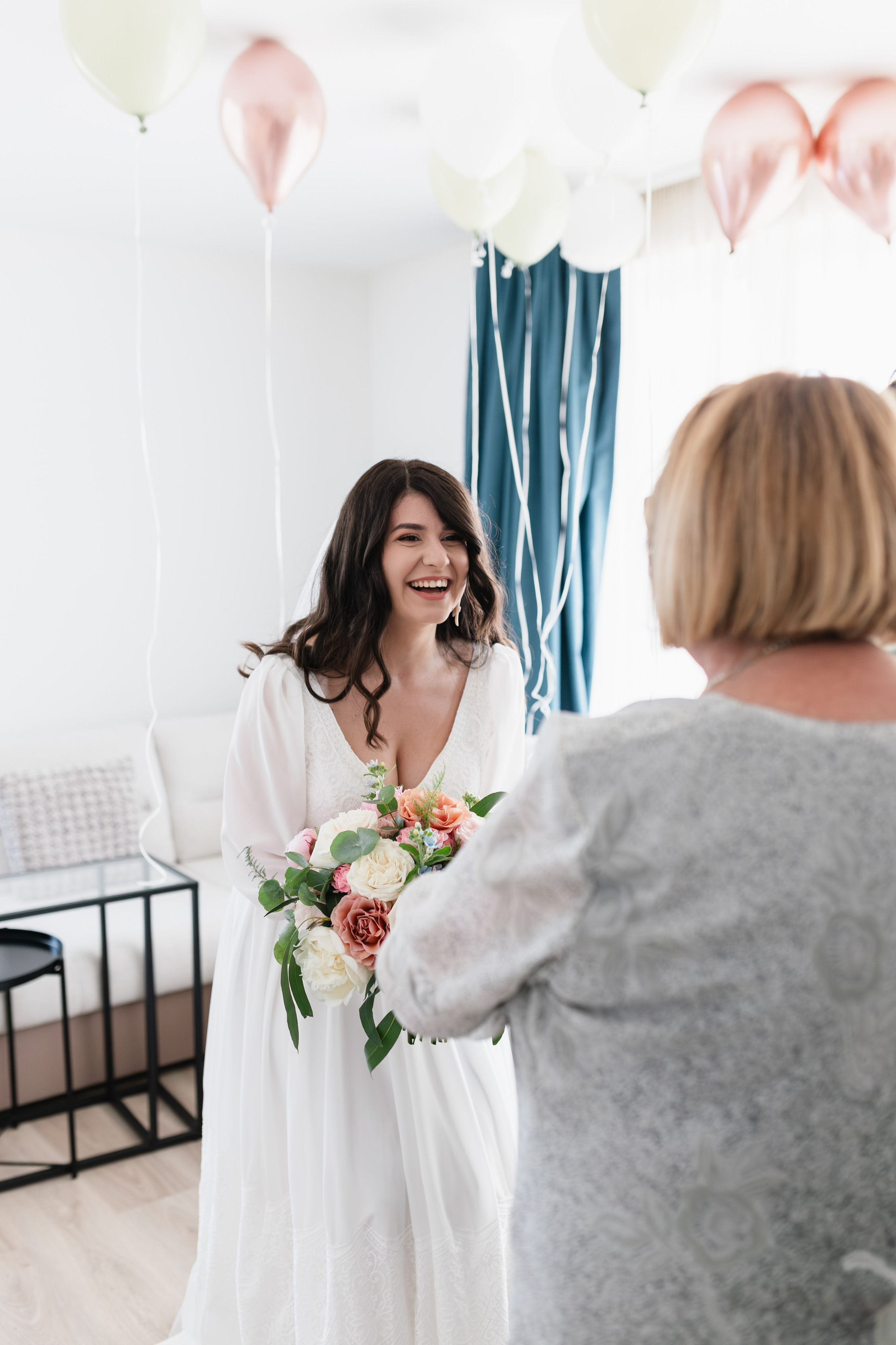 Flori & Cosmin. Main