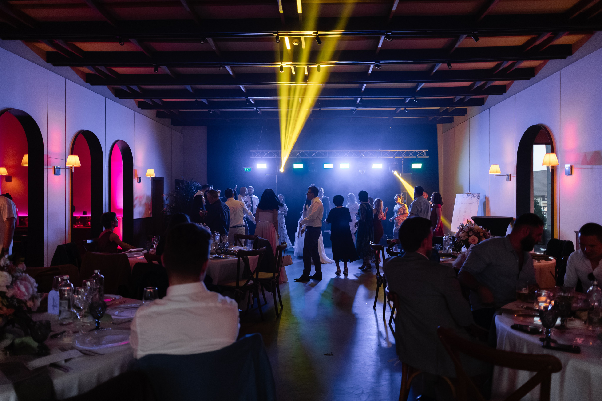 Flori & Cosmin. Main