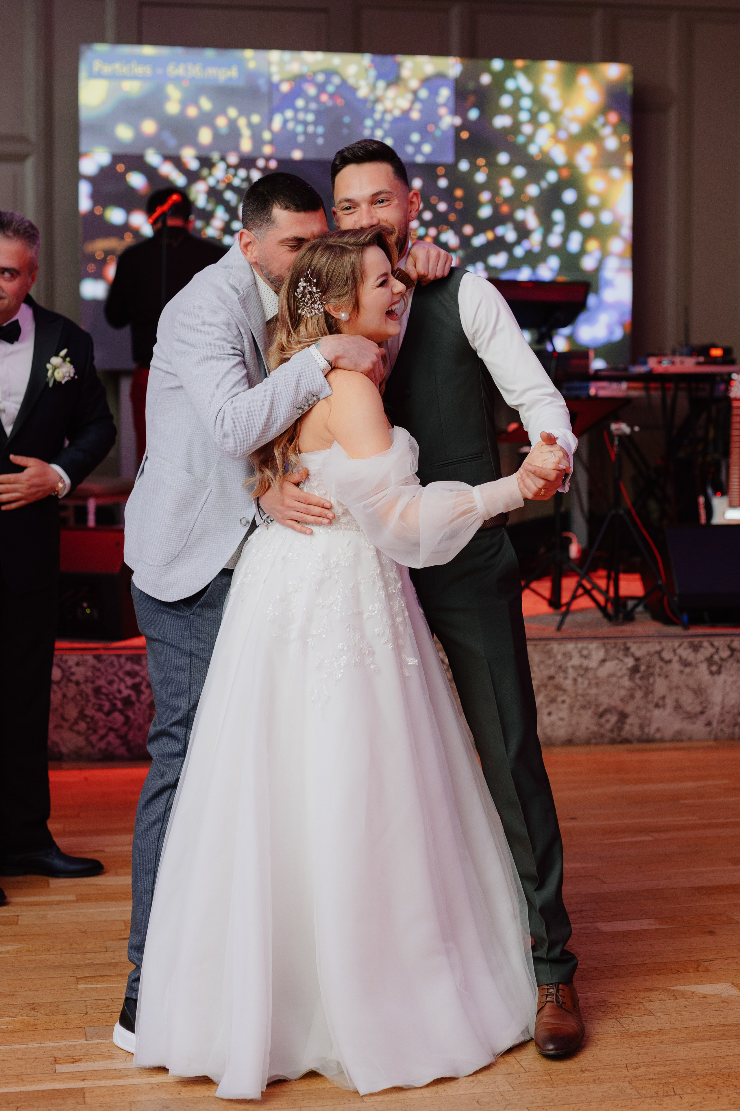 Nicoleta & Lucian. Main