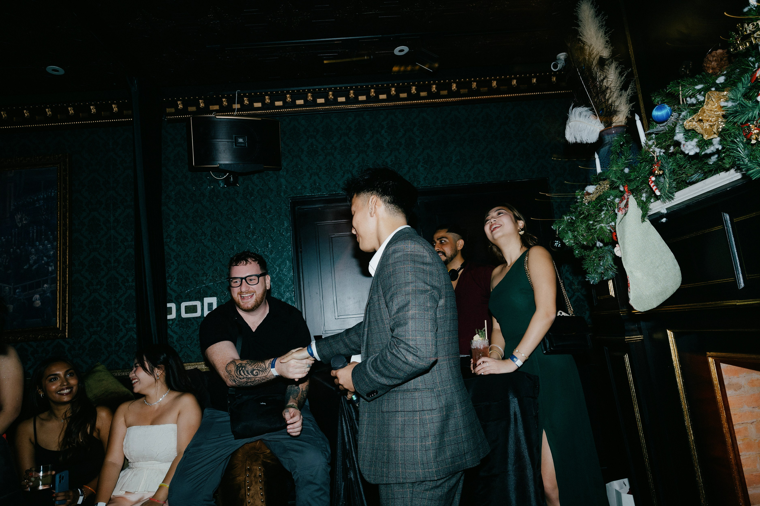HIEP & TRINH / After wedding. Nhiếp ảnh gia đám cưới hàng đầu tại Thành Phố Hồ Chí Minh