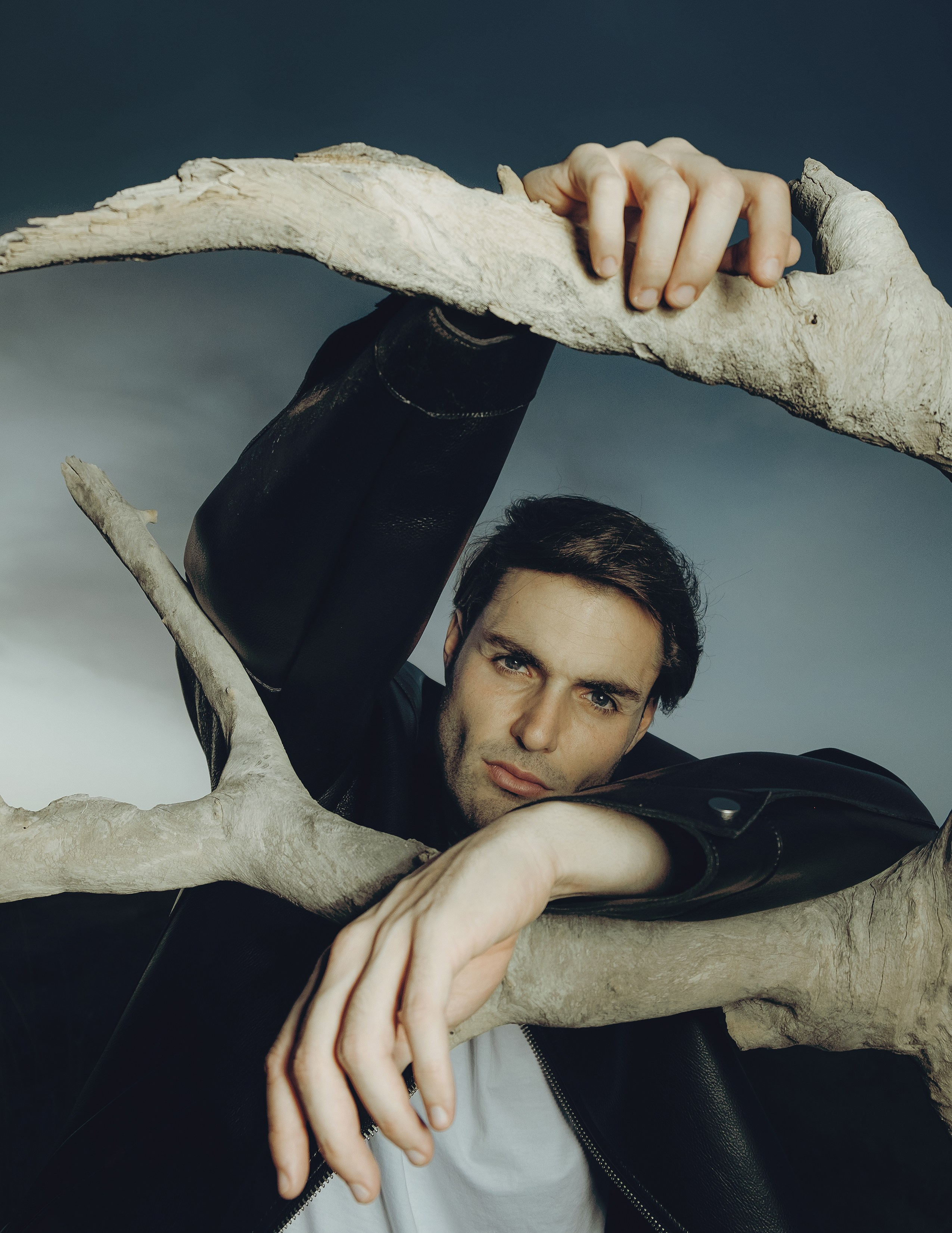 Фотосессия для актера Jaime Medina в дюнах — фотограф Андрей Луковников, Испания (Гуардамар, Аликанте, Торревьеха)